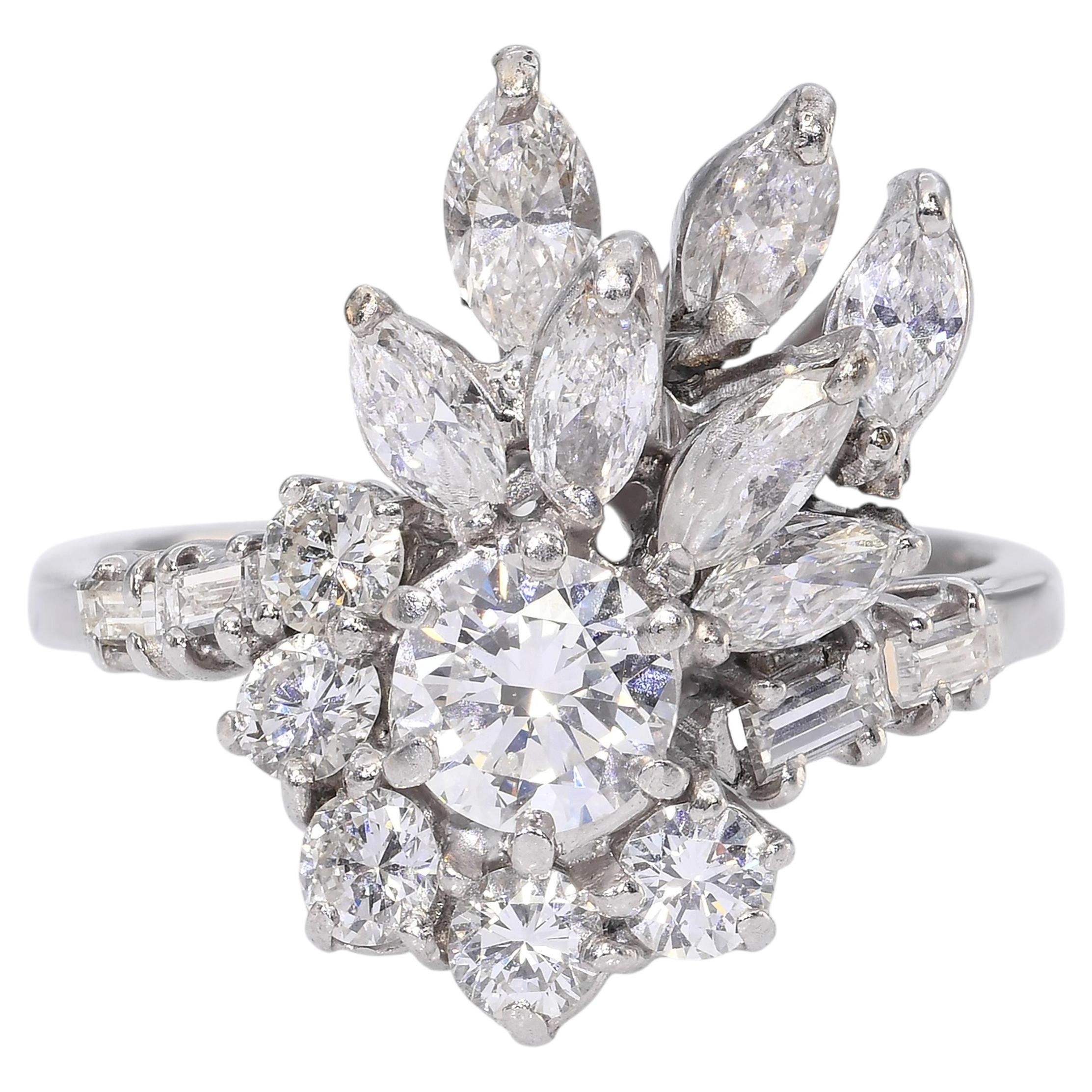 Vintage-Ring aus 18-karätigem Weißgold mit Diamanten im Blumenmuster, 1,56 tcw, H, Si1