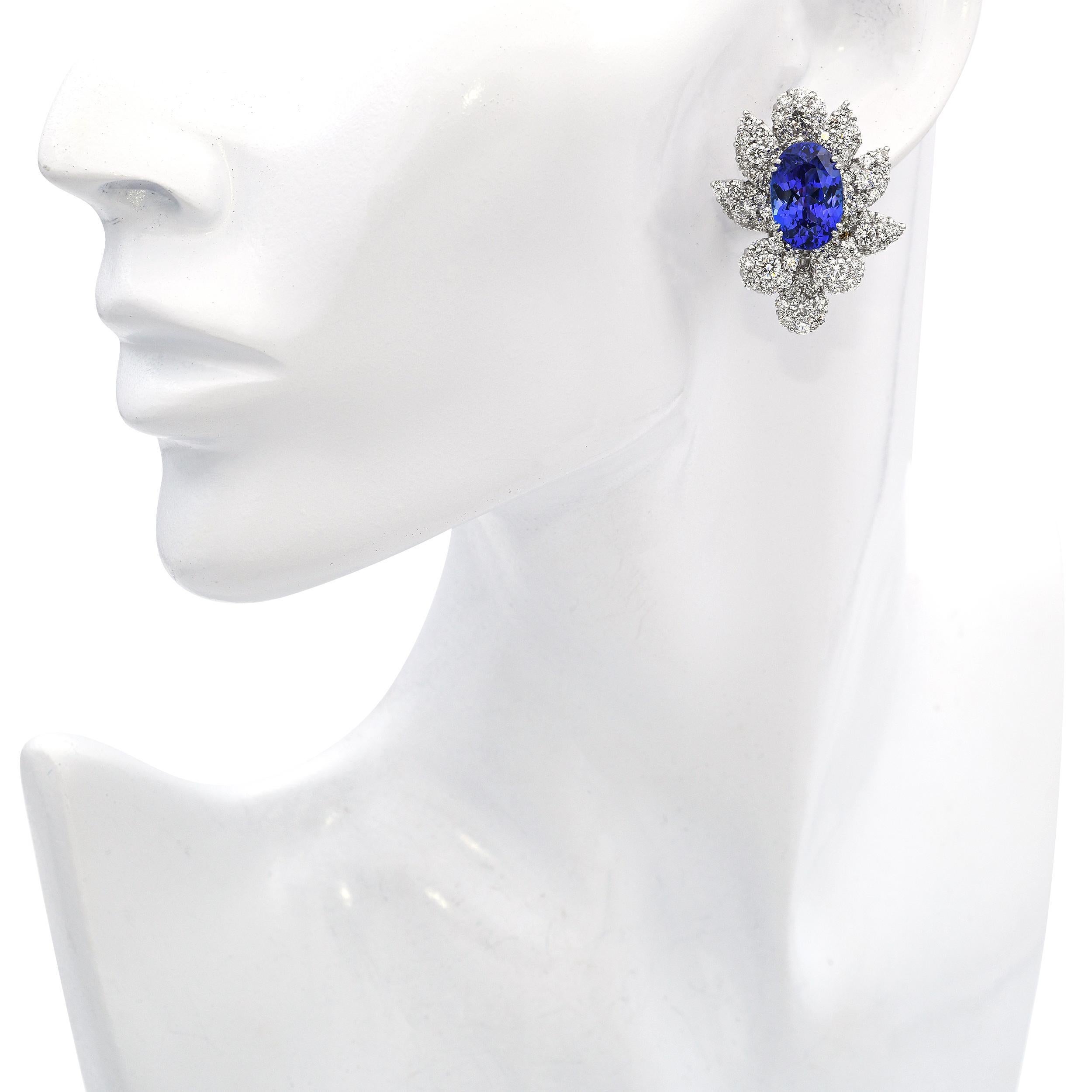 Taglio ovale Orecchini floreali d'epoca in oro bianco 18k con tanzanite da 16,4tcw e diamanti da 6,66tcw in vendita