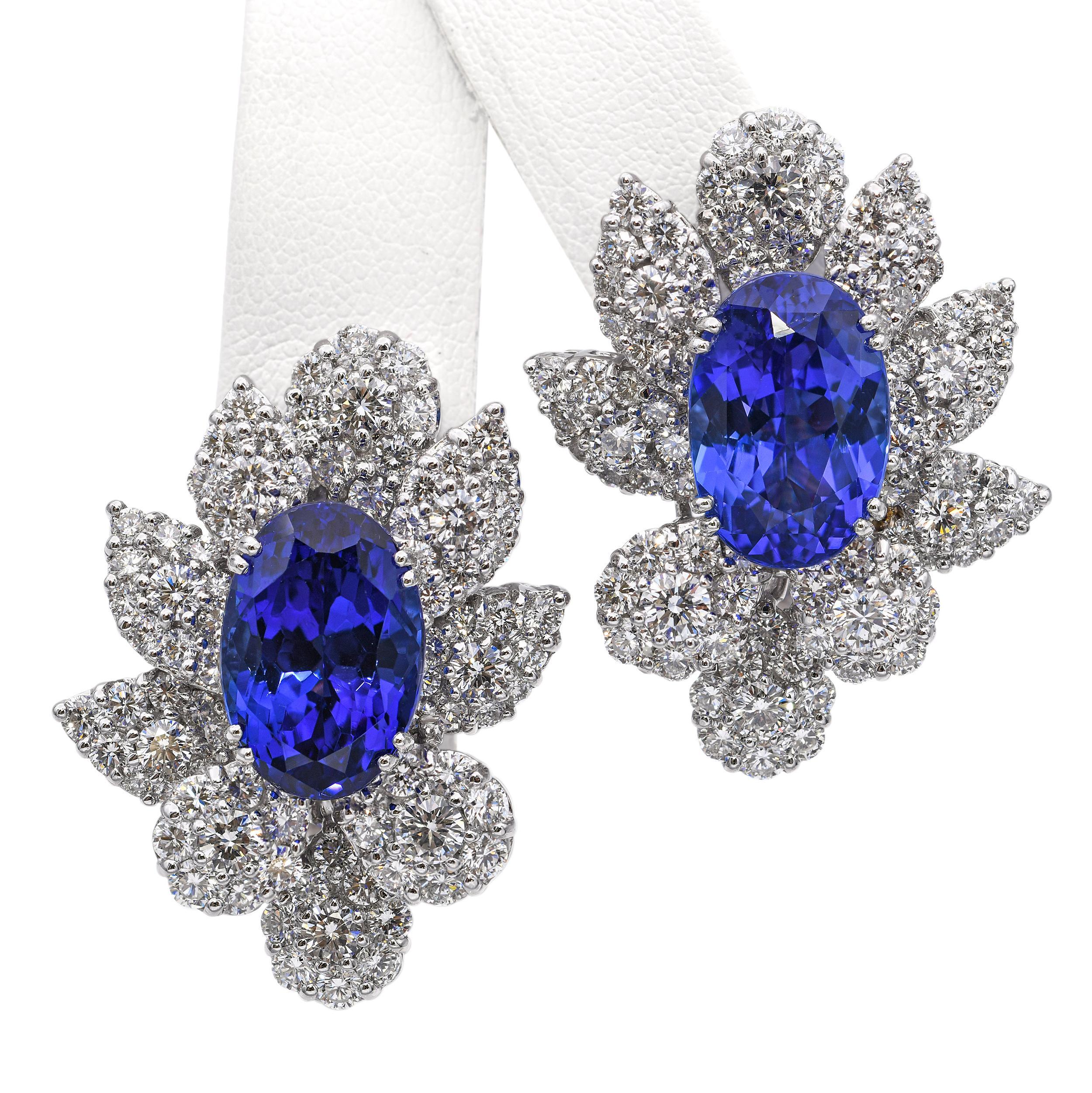 Donna Orecchini floreali d'epoca in oro bianco 18k con tanzanite da 16,4tcw e diamanti da 6,66tcw in vendita