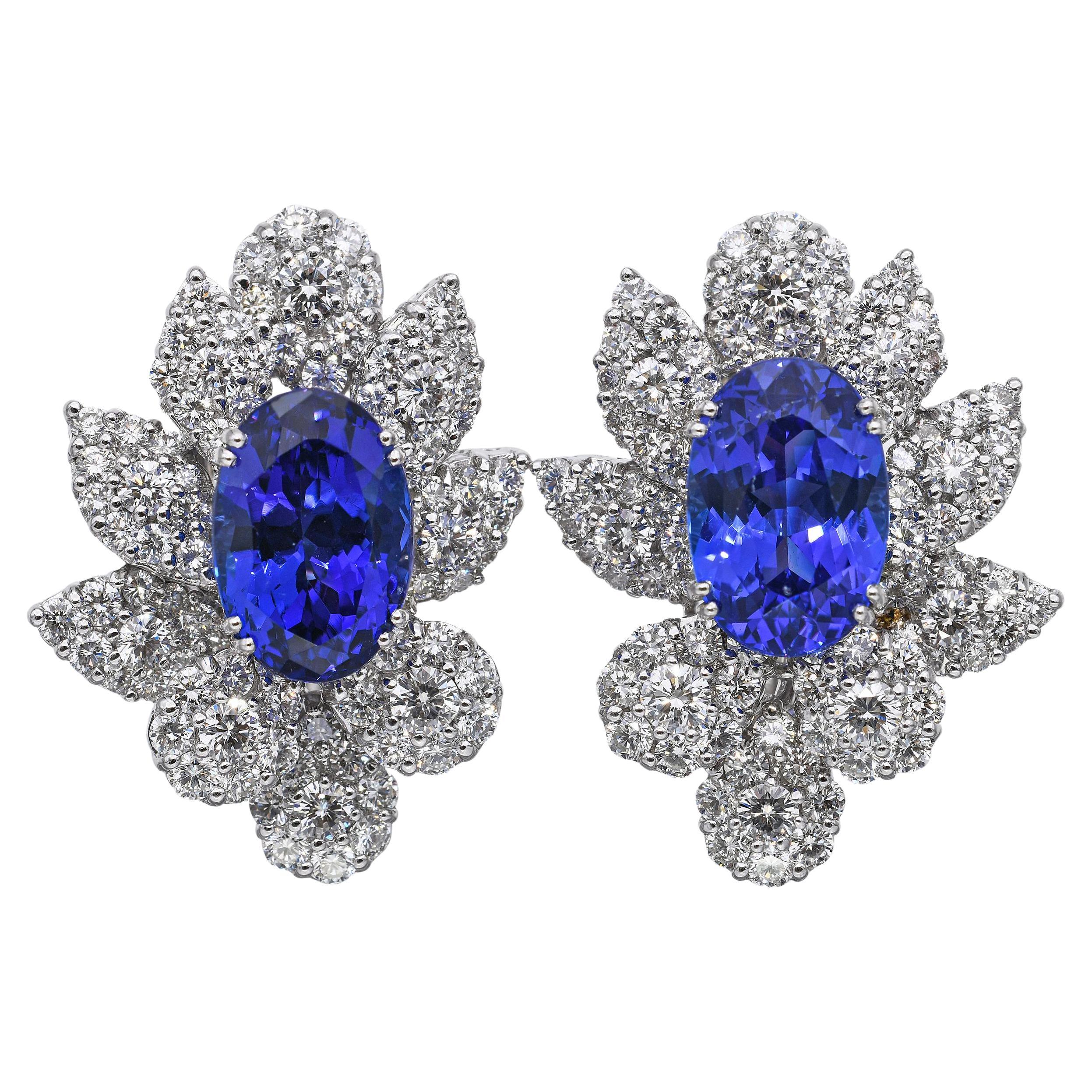 Boucles d'oreilles florales en or blanc 18 carats 16.4tcw Tanzanite et 6.66tcw Diamant