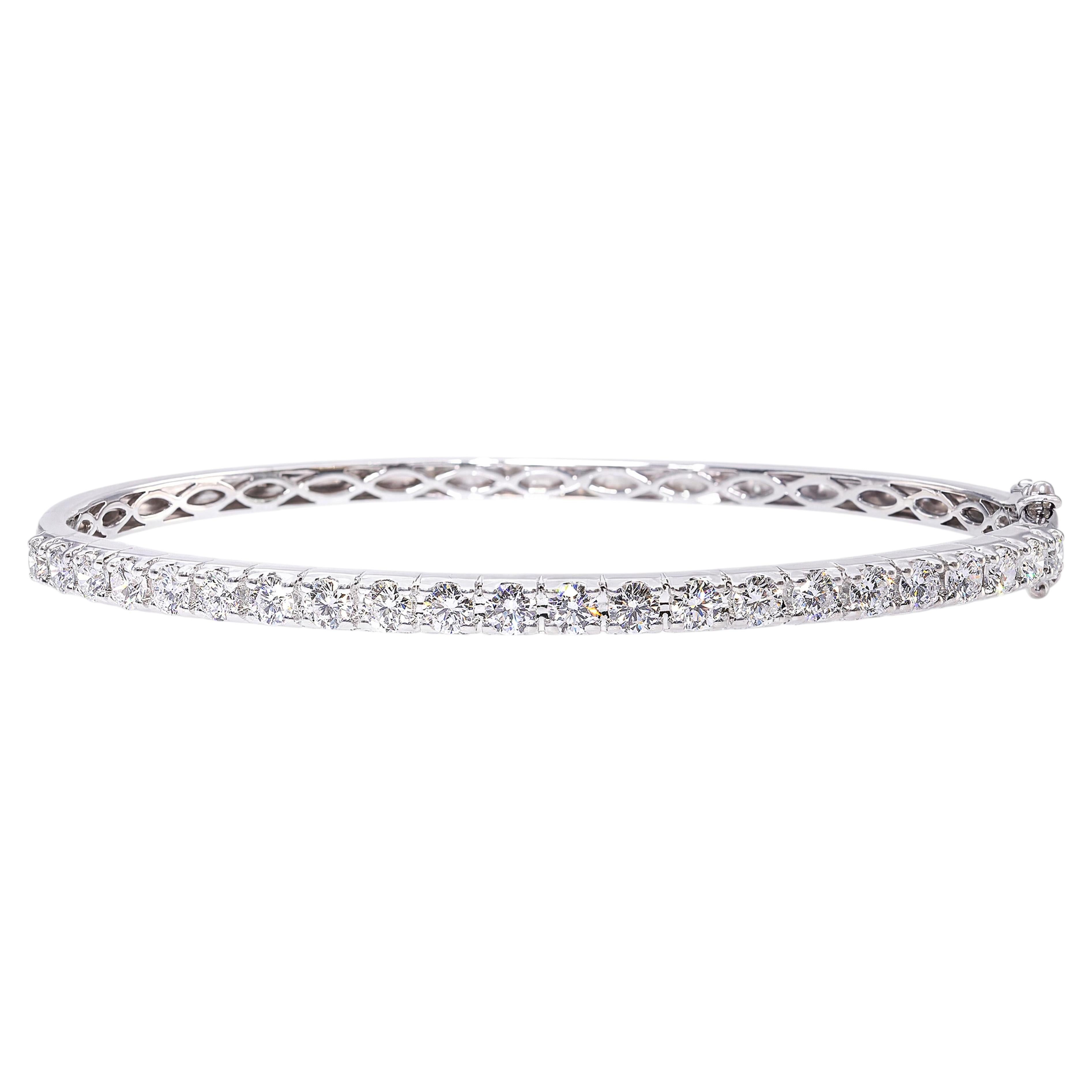 Vintage 18k White Gold 1.76tcw Diamond Hinged Bangle Bracelet