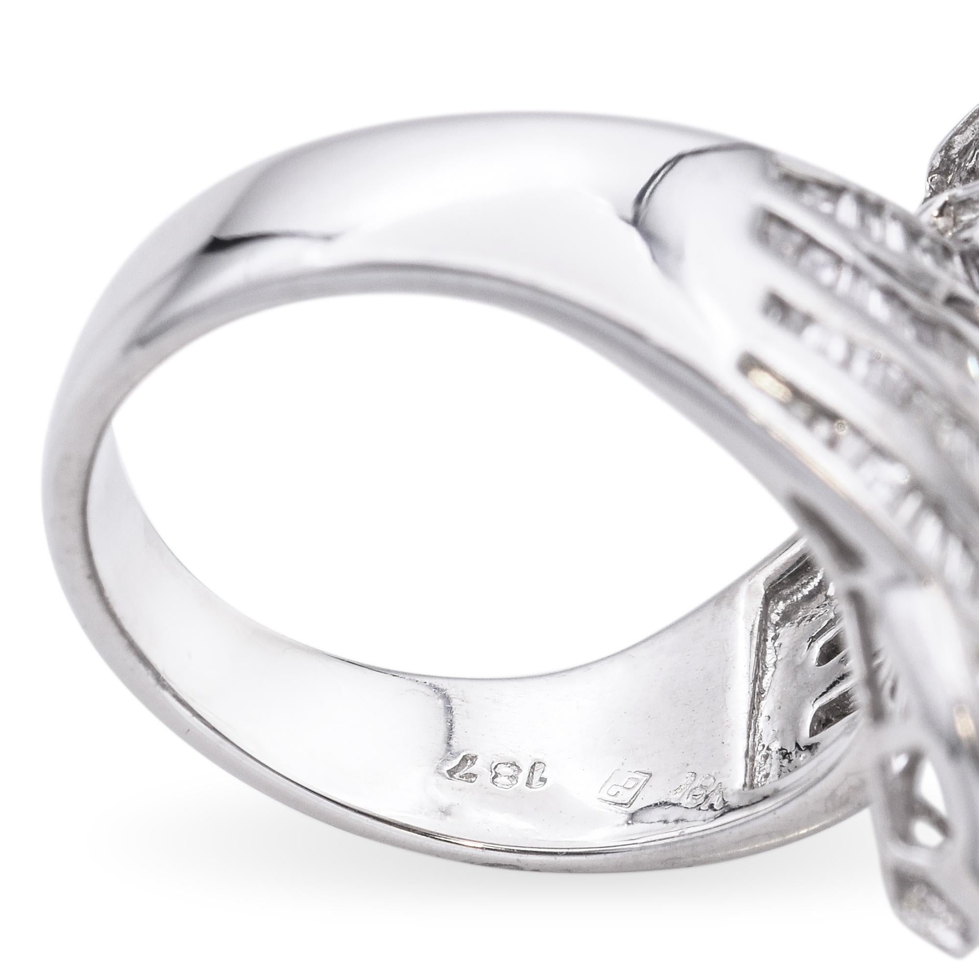 Vintage 18k White Gold 1.79tcw Diamond Ring In Good Condition For Sale In New York, NY