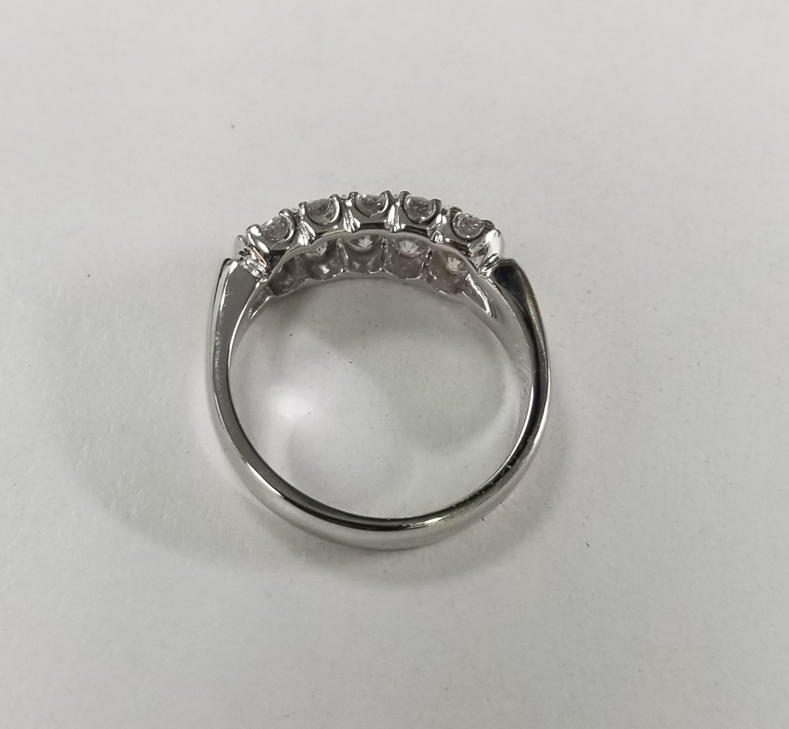 Vintage 18 Karat White Gold 2-Row Diamond Anniversary Ring 1.10 Carat In Excellent Condition In Los Angeles, CA