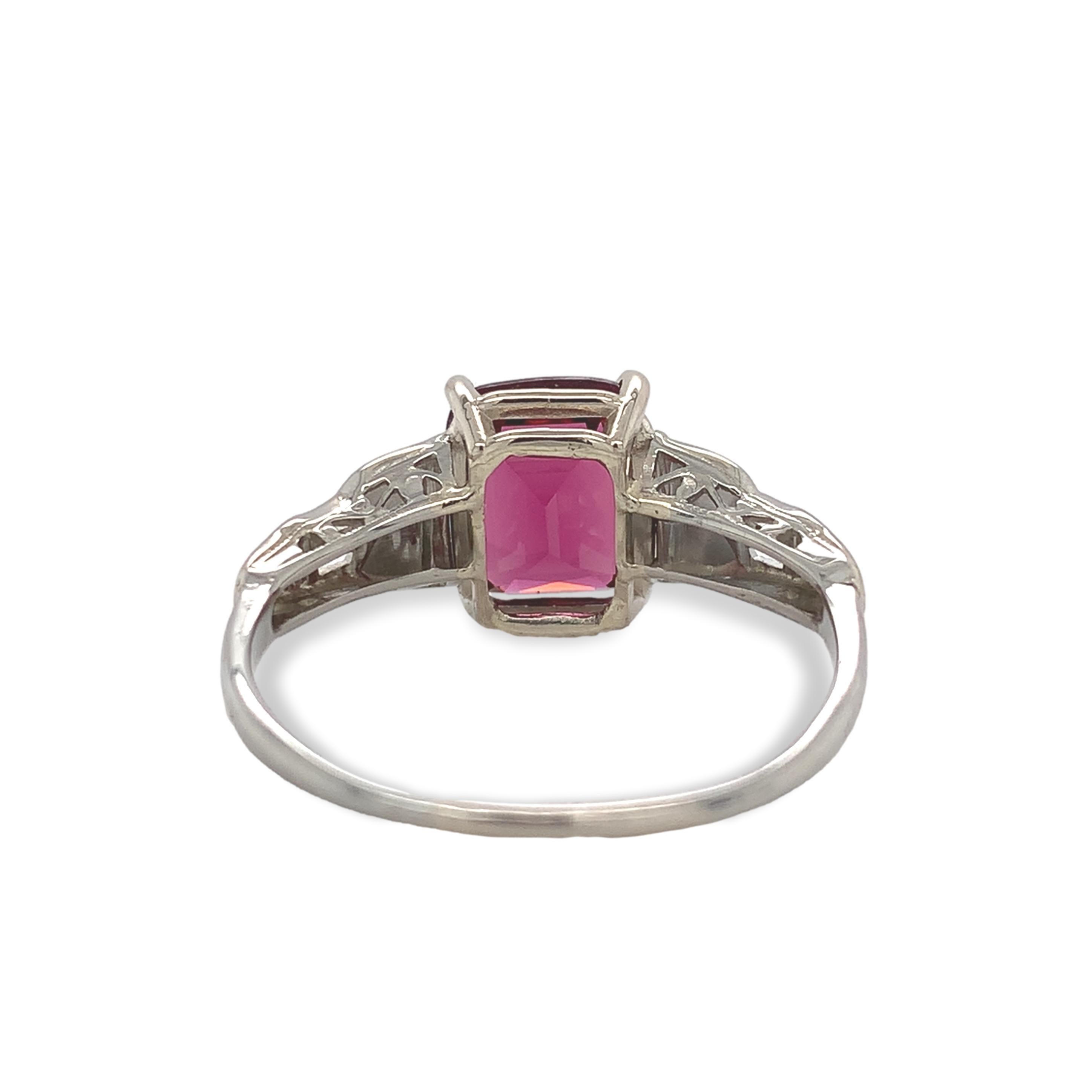 Women's Vintage 18K White Gold 3.02 carat Garnet Ring size 8.5 For Sale