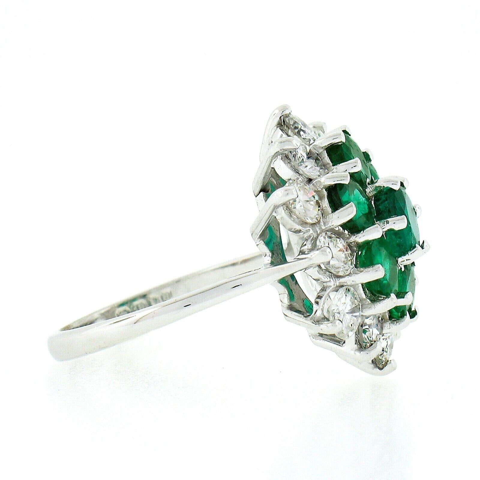 Vintage 18k White Gold 3.75ct Round Diamond Emerald Cluster Flower Cocktail Ring In Good Condition For Sale In Montclair, NJ