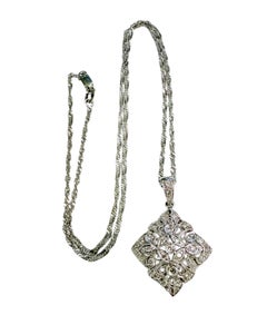 Collana con ciondolo traforato in oro bianco 18k e diamanti da 0,5 carati vintage da 18 pollici