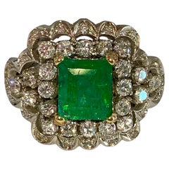 Anillo vintage de oro blanco de 18 quilates, diamante y esmeralda de 5,05 quilates