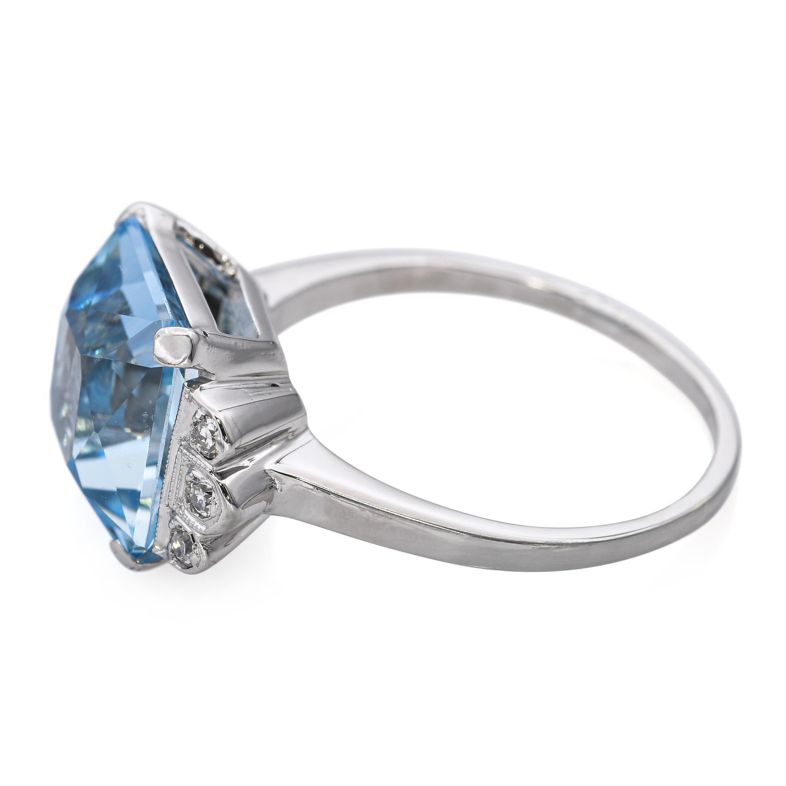Vintage 18k Weißgold 5,82ct Aquamarin und Diamant-Ring im Zustand „Gut“ im Angebot in New York, NY