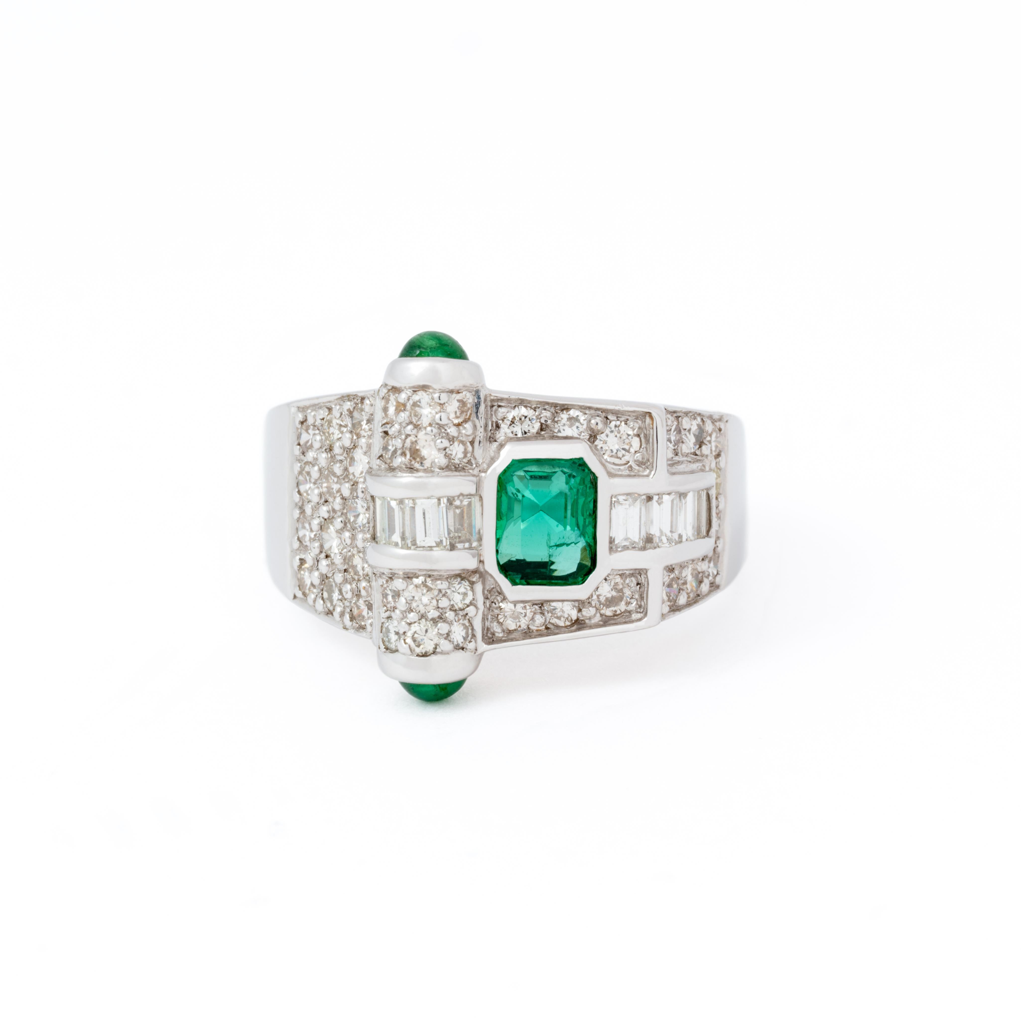 Vintage 18 Karat White Gold and 0.75 Carat Colombian Emerald and 0.95 Carats Diamond Tank Ring (Bague Tank en or blanc 18 carats, émeraude colombienne 0.75 carats et diamant 0.95 carats)
Taille 6.5 USA