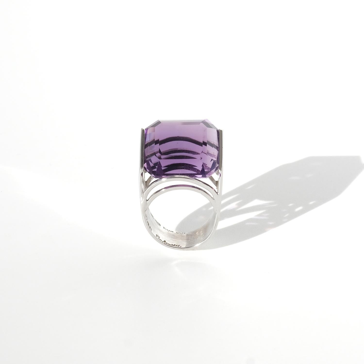 Vintage 18K White Gold and Amethyst Ring by Master Elon Arenhill Made 1970 For Sale 3