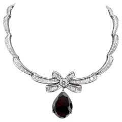 Collier vintage en or blanc 18 carats avec pendentif en diamant noir, 36,78 carats, années 1980