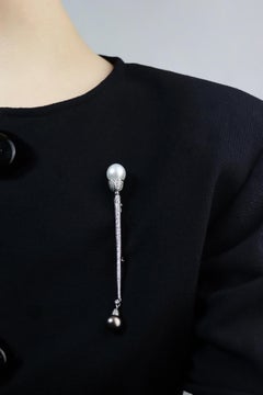 Vintage 18K White Gold Black & White Pearl Diamond Brooch