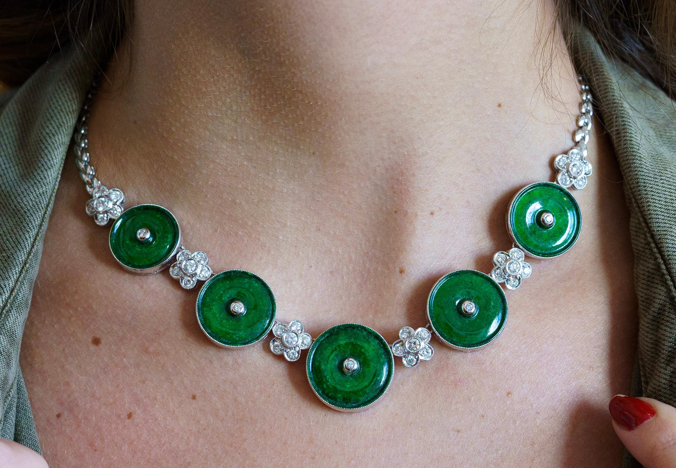 Vintage 18K White Gold Circular-Cut Green Jade and Diamond Disk Necklace  For Sale 1