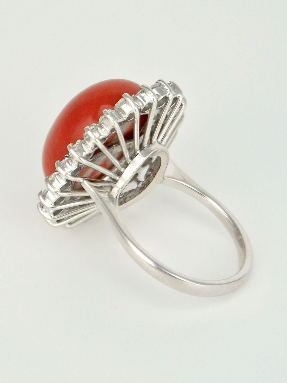 Round Cut Vintage 18 Karat White Gold Coral and Diamond Oval Cluster Ring, 1970s For Sale