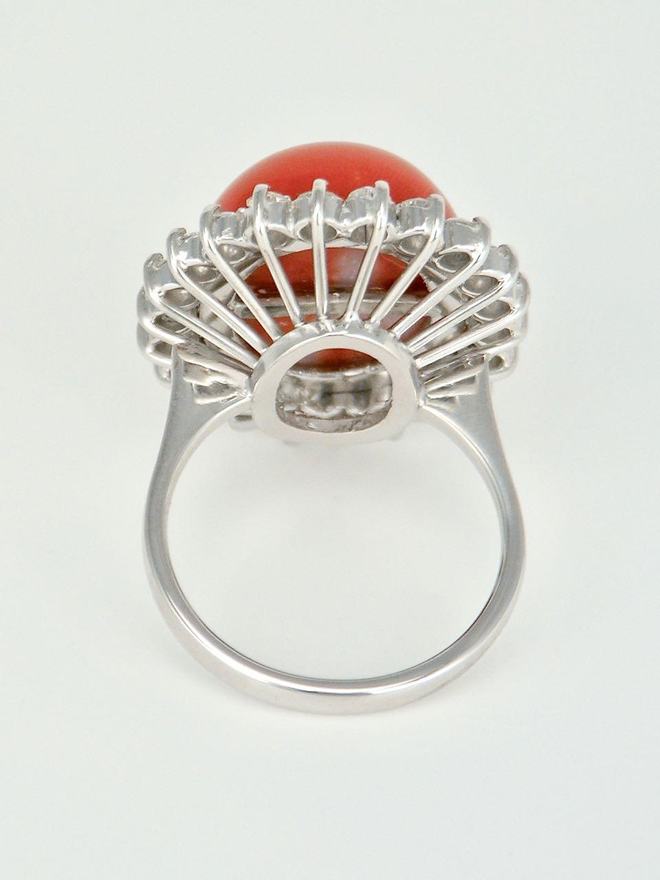 Vintage 18 Karat White Gold Coral and Diamond Oval Cluster Ring, 1970s In Excellent Condition For Sale In Sydney, NSW