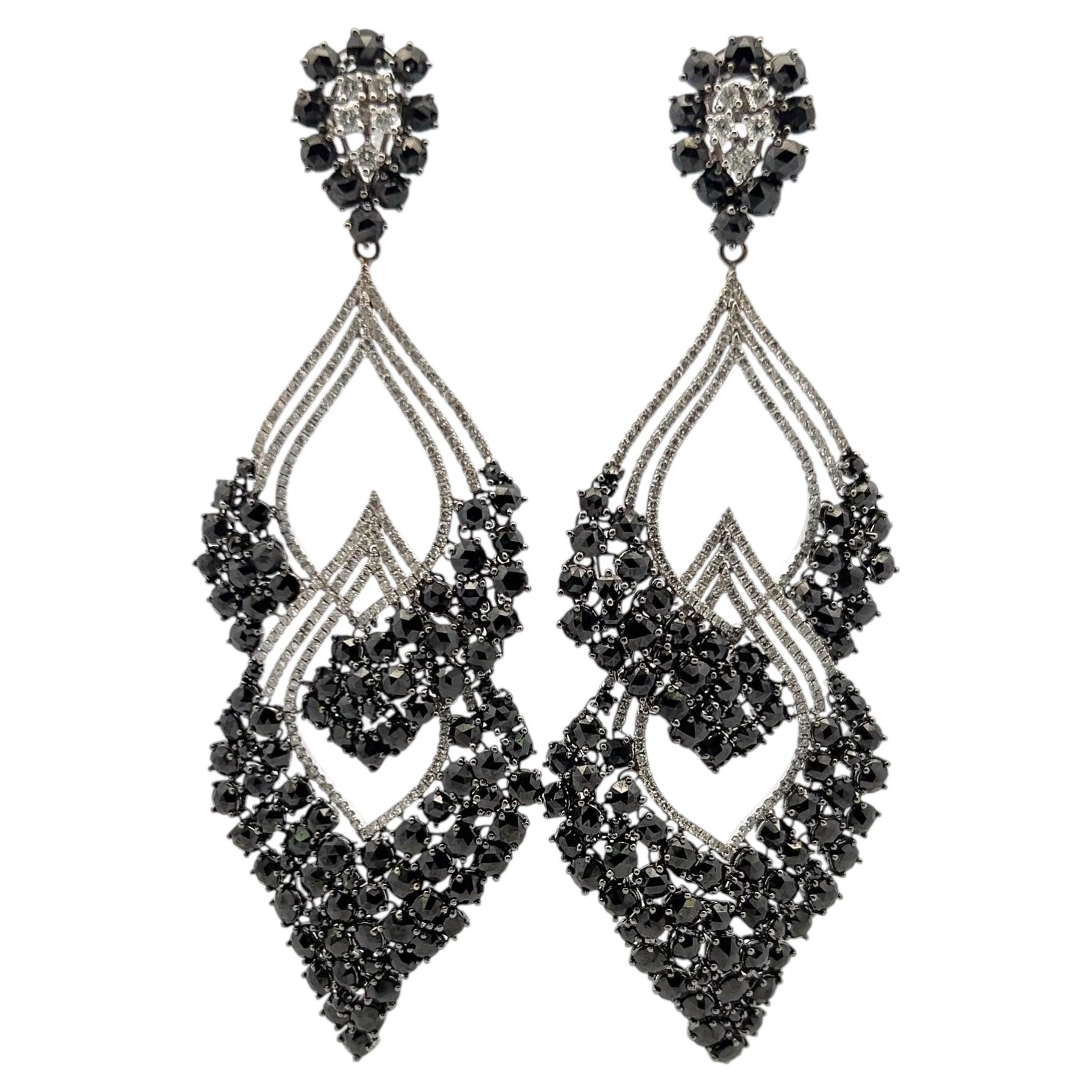 Vintage 18K White Gold Dangling Earrings with 25.91 Carat Black Diamonds