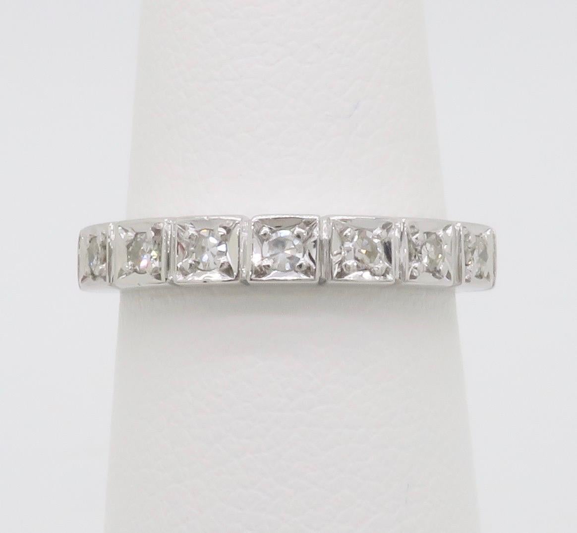 Round Cut Vintage 18k White Gold Diamond Band