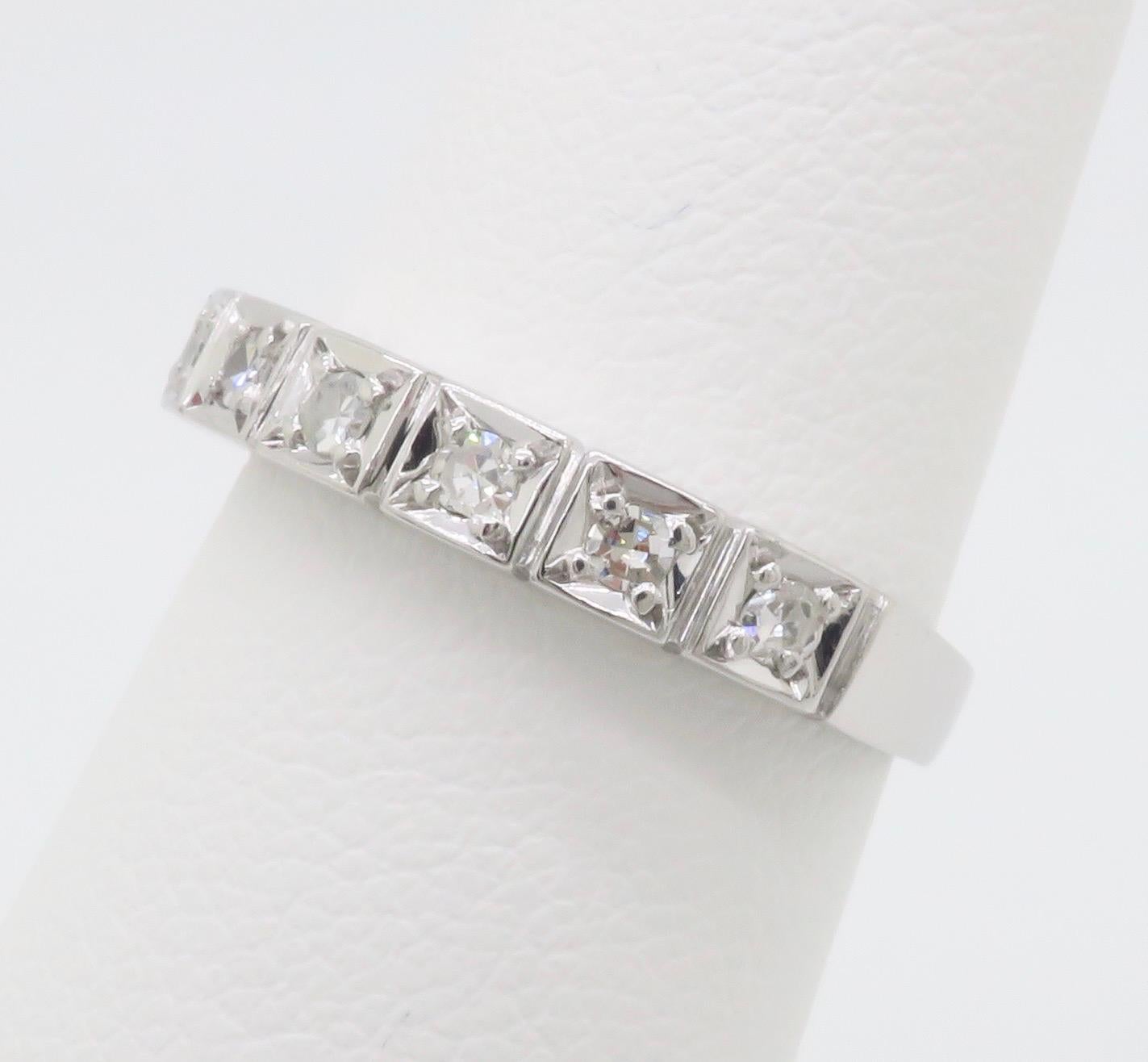 Vintage 18k White Gold Diamond Band In Excellent Condition In Webster, NY