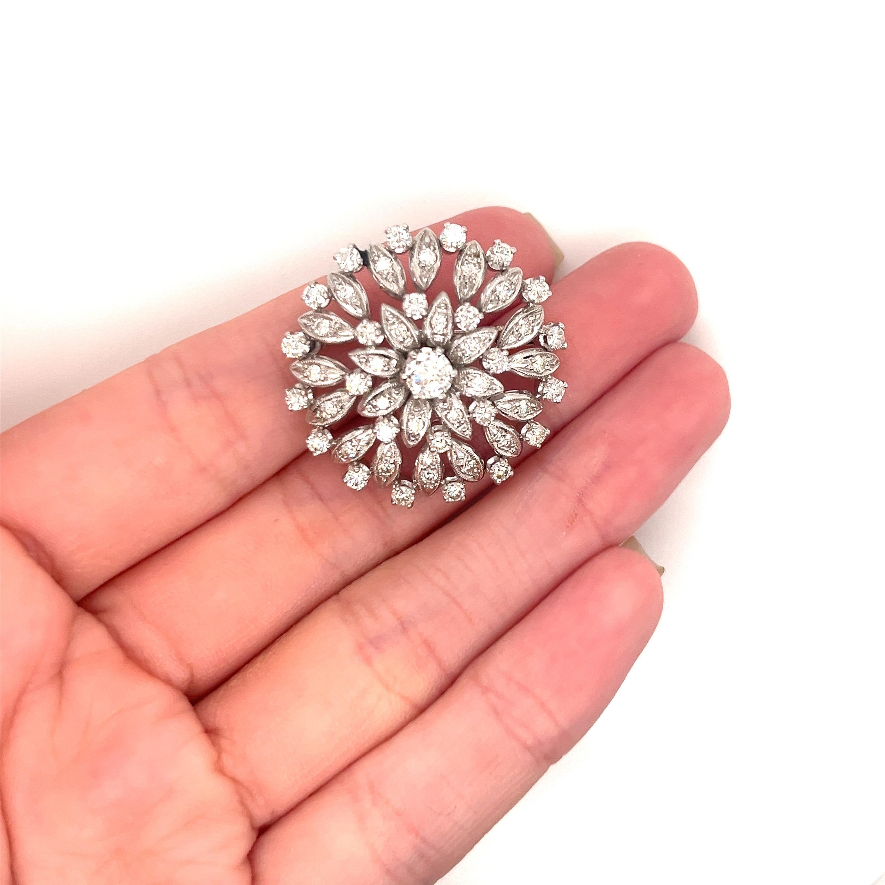 Vintage 18k White Gold Diamond Flower Brooch In Excellent Condition For Sale In Boston, MA