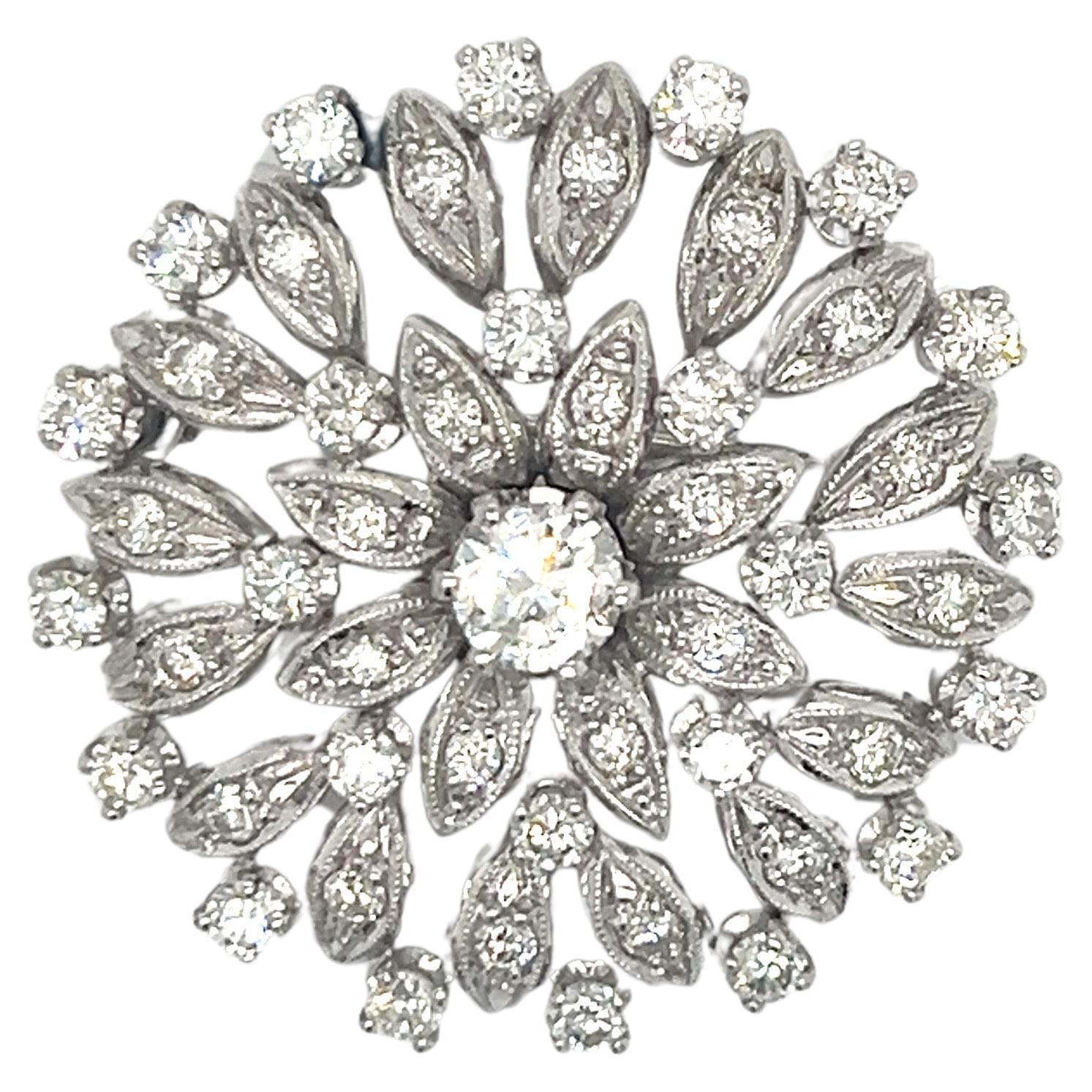 Broche fleur vintage en or blanc 18k avec diamants