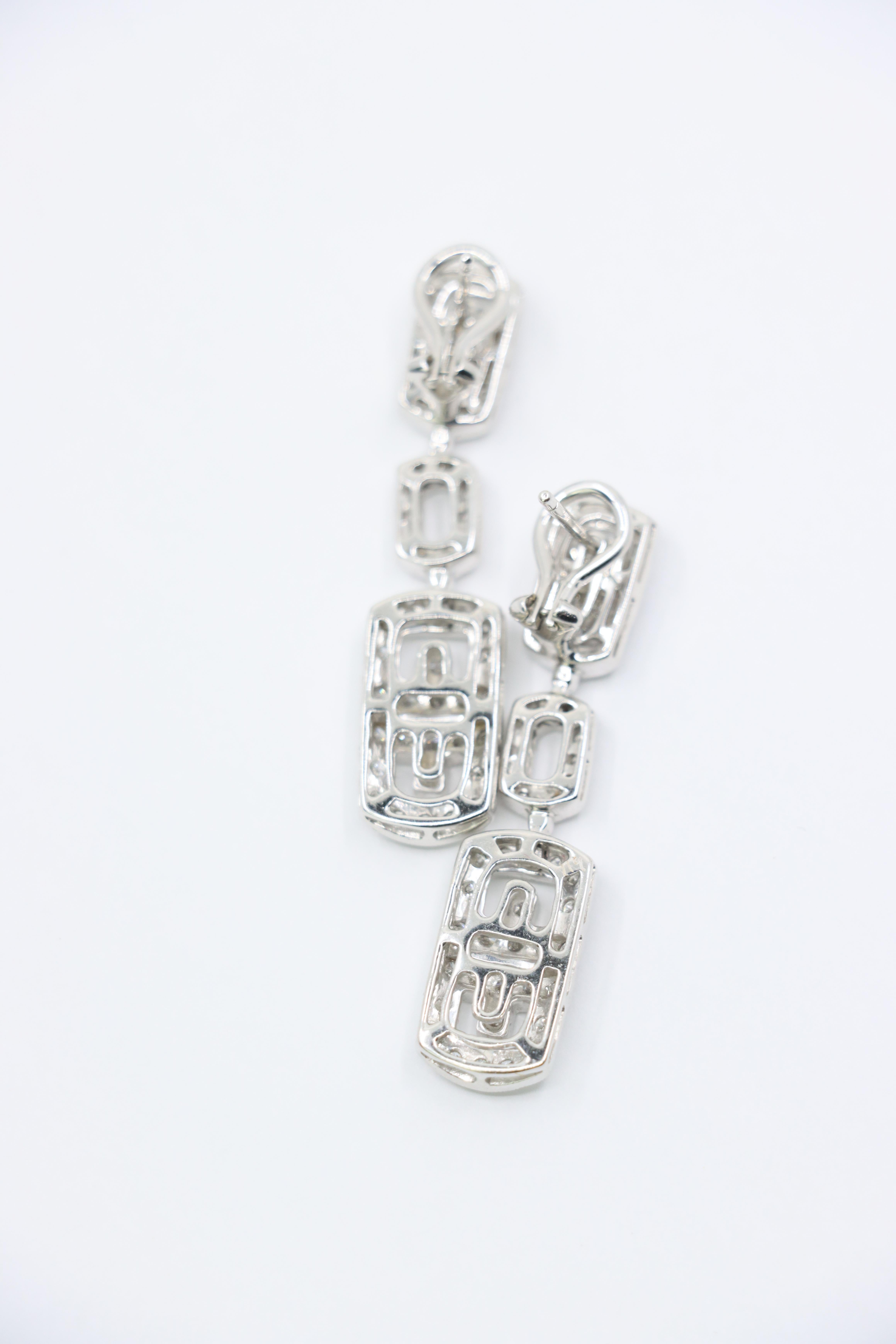 Oro blanco vintage de 18 quilates  Pendientes de gota con eslabón de diamante en venta 3