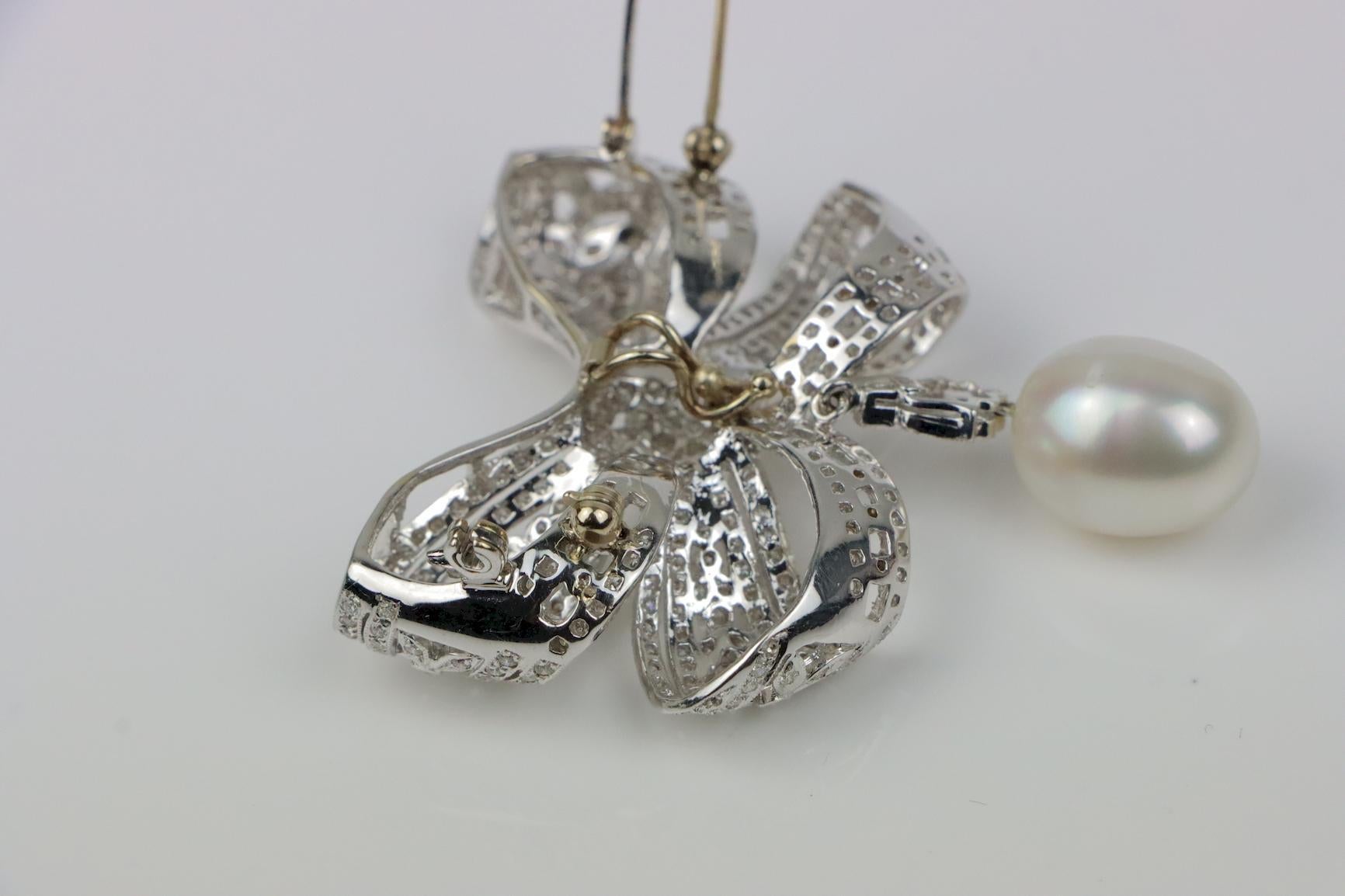Broche nœud papillon vintage en or blanc 18 carats avec diamants et perles en vente 6
