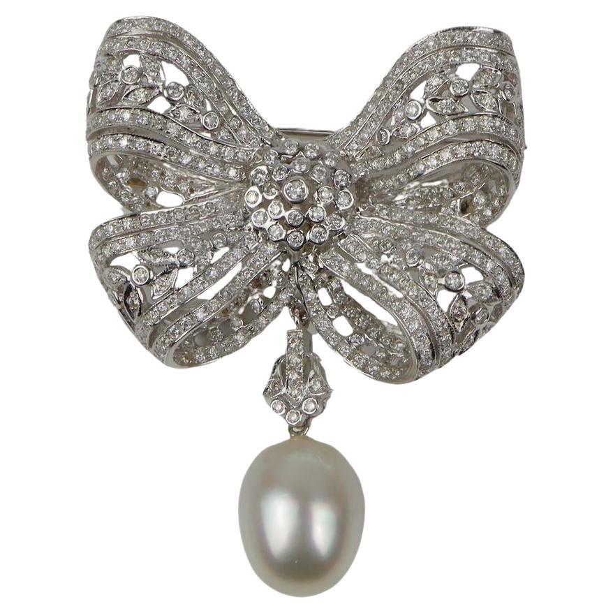 Broche nœud papillon vintage en or blanc 18 carats avec diamants et perles