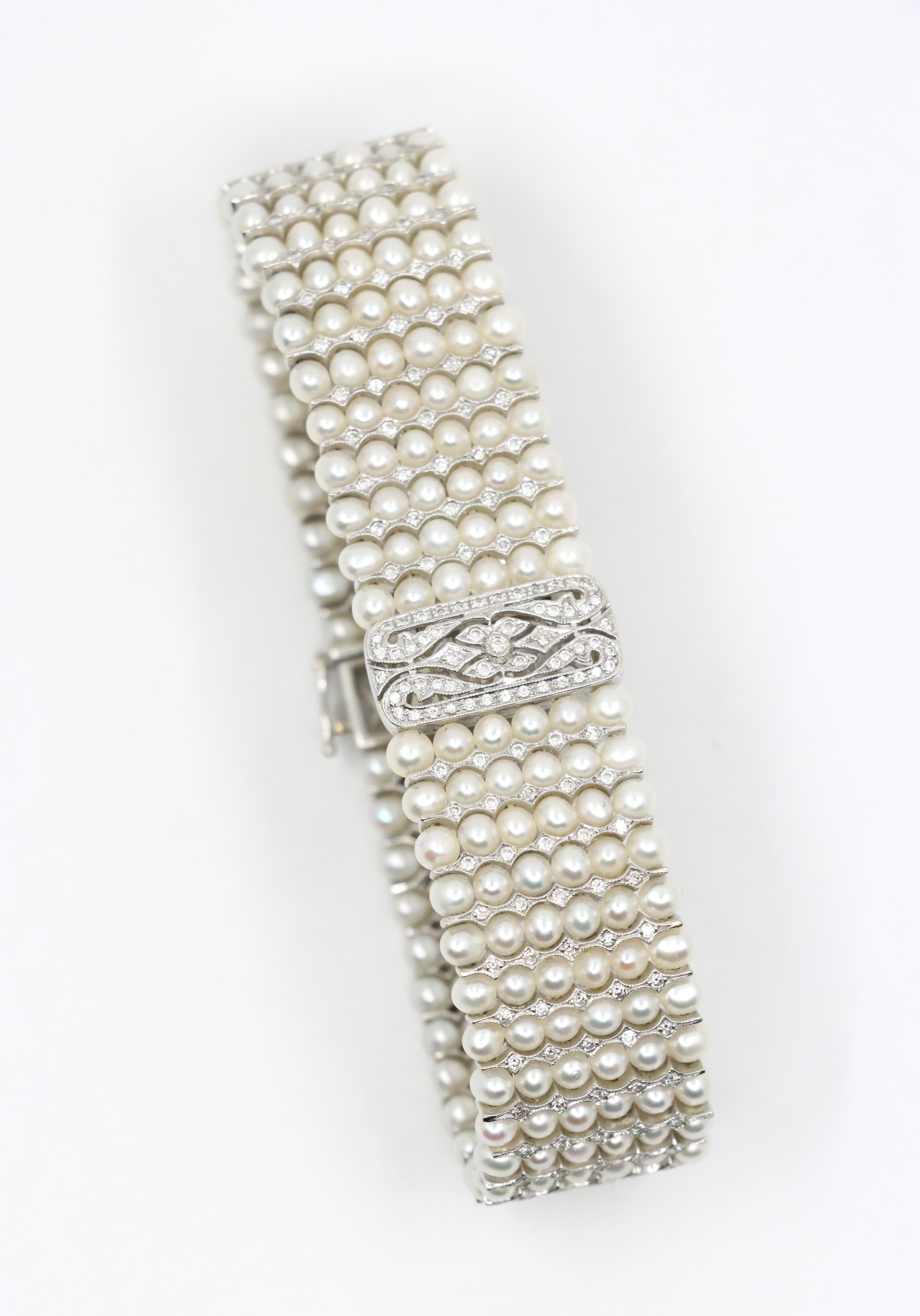Bracciale vintage con diamanti e perle in oro bianco 18 carati In condizioni buone in vendita a Flushing, NY