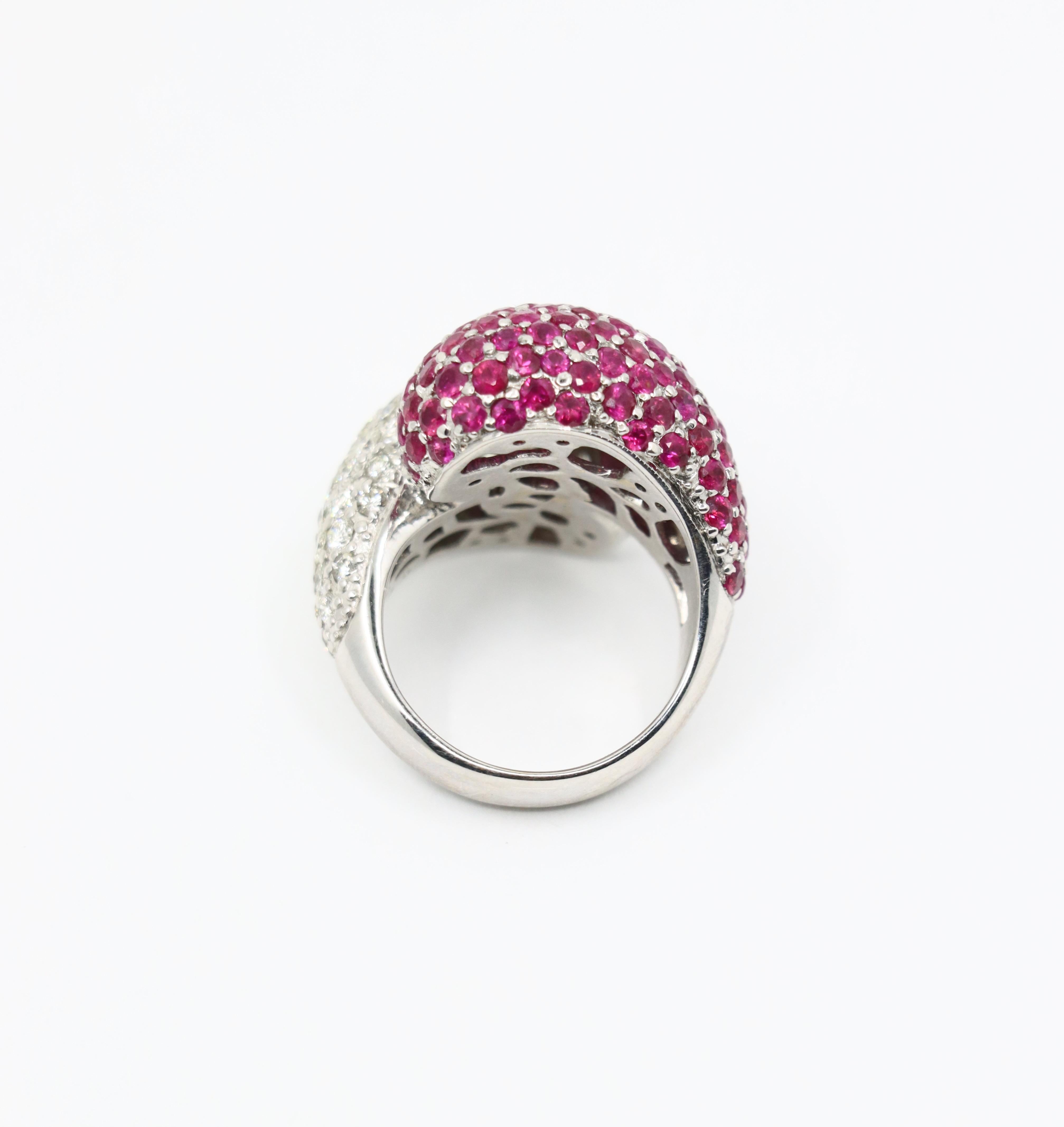 Bague vintage en or blanc 18K avec diamant et rubis Pour femmes en vente