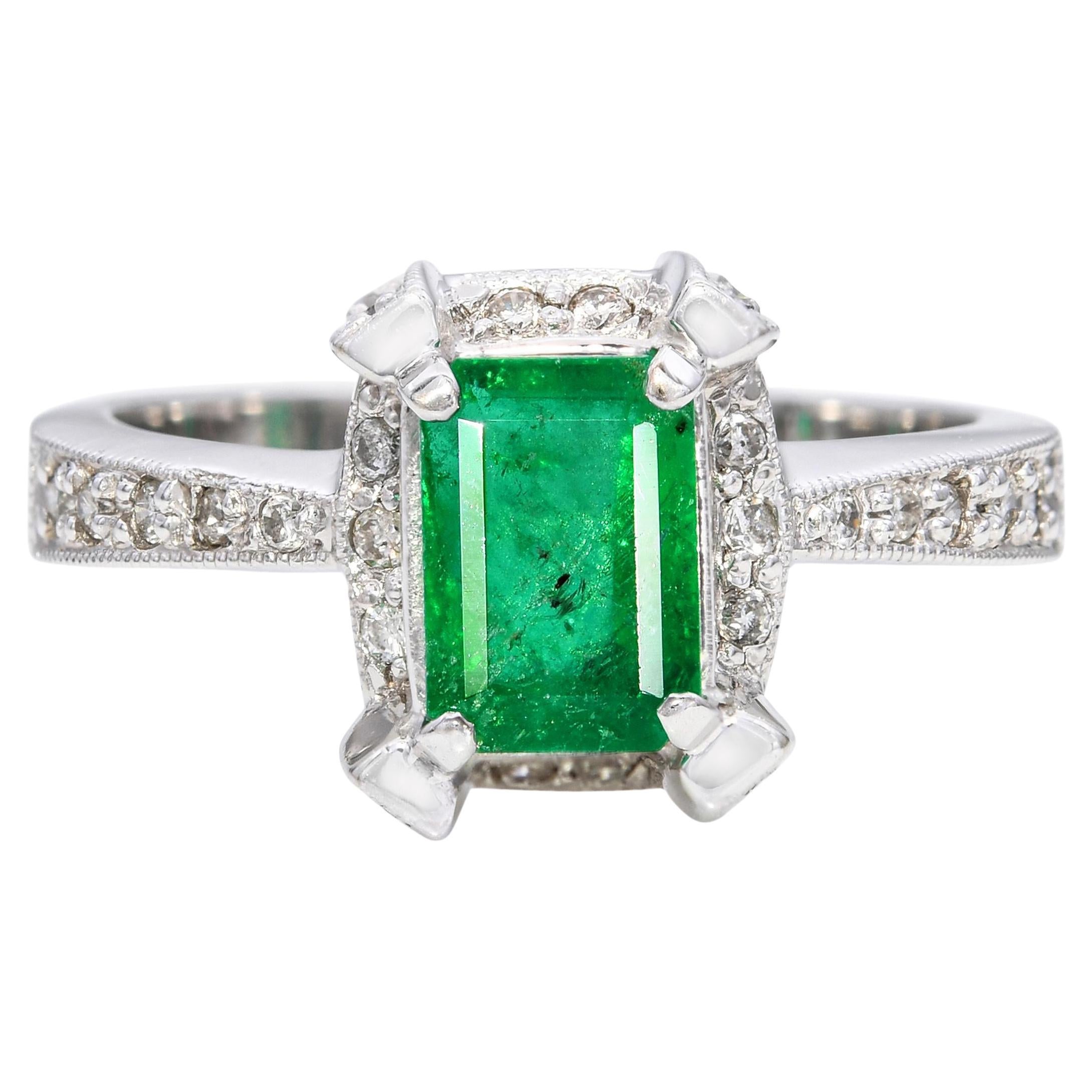 Vintage 18k White Gold Emerald and Diamond Ring