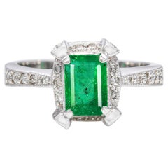 Vintage 18k White Gold Emerald and Diamond Ring
