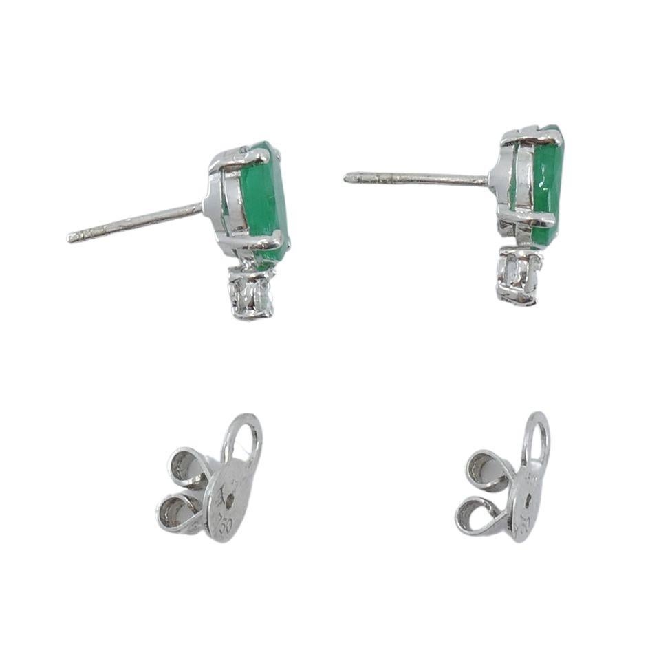 Pendientes vintage de oro blanco de 18 quilates con esmeralda y diamantes en venta 1