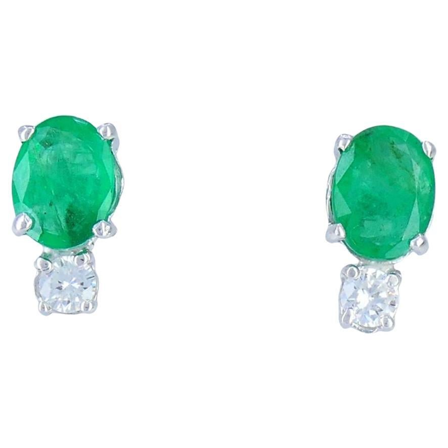 Pendientes vintage de oro blanco de 18 quilates con esmeralda y diamantes en venta