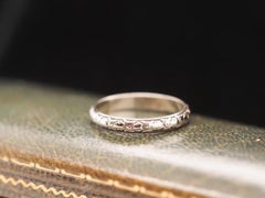 Vintage 18K White Gold Engraved Wedding Band