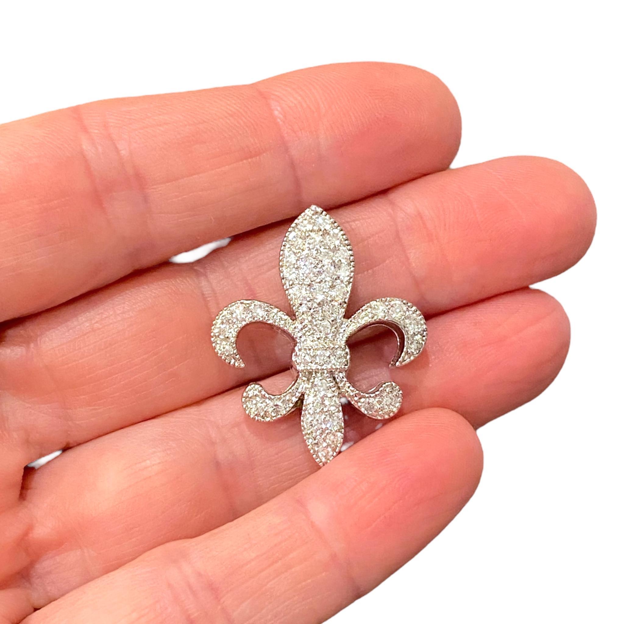 Vintage 18K Weißgold Fleur-De-Lis Diamant-Anhänger im Angebot 4