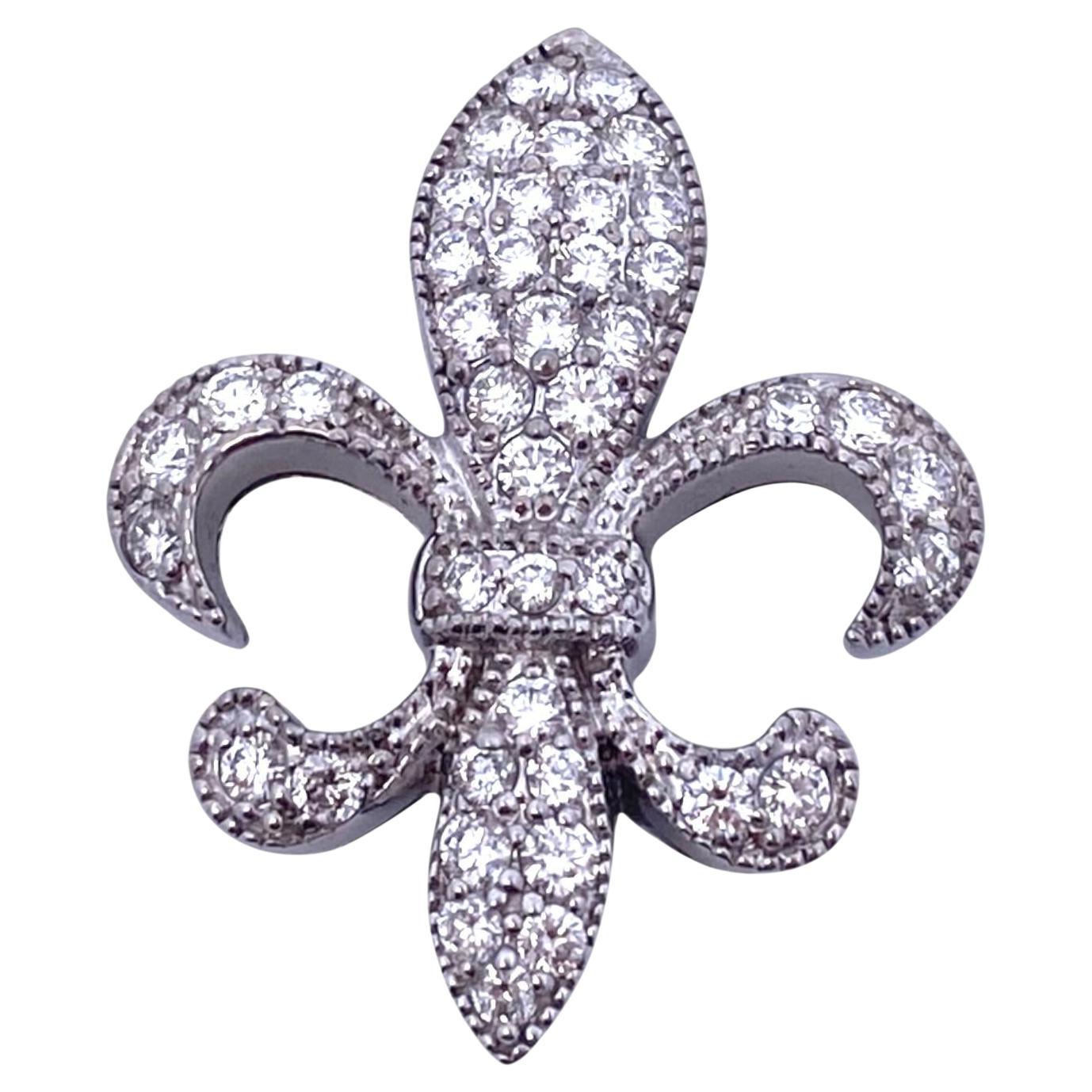Ciondolo vintage con diamante Fleur-De-Lis in oro bianco 18 carati