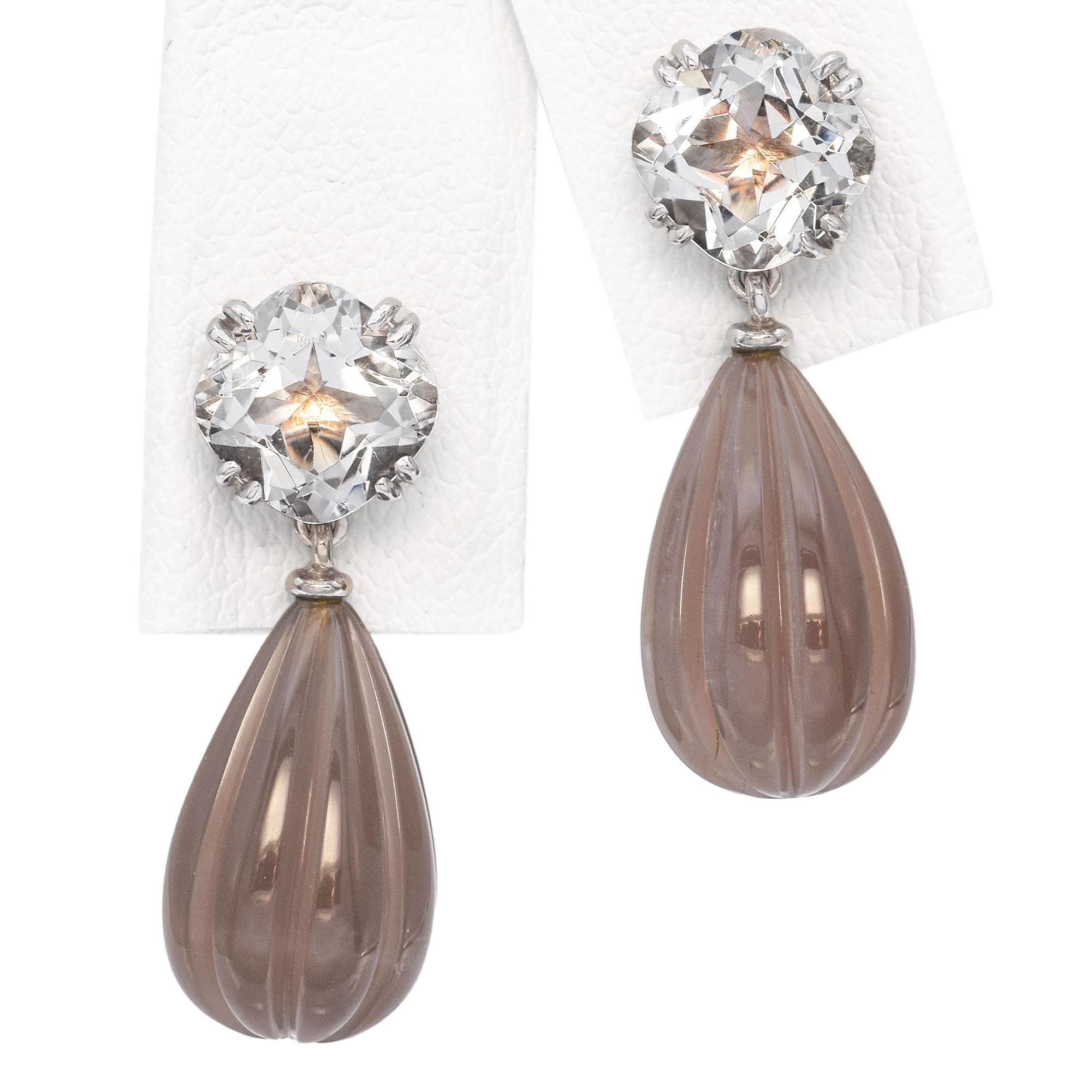 De las mujeres Pendientes de gota de cristal con brillo vintage de oro blanco de 18k en venta