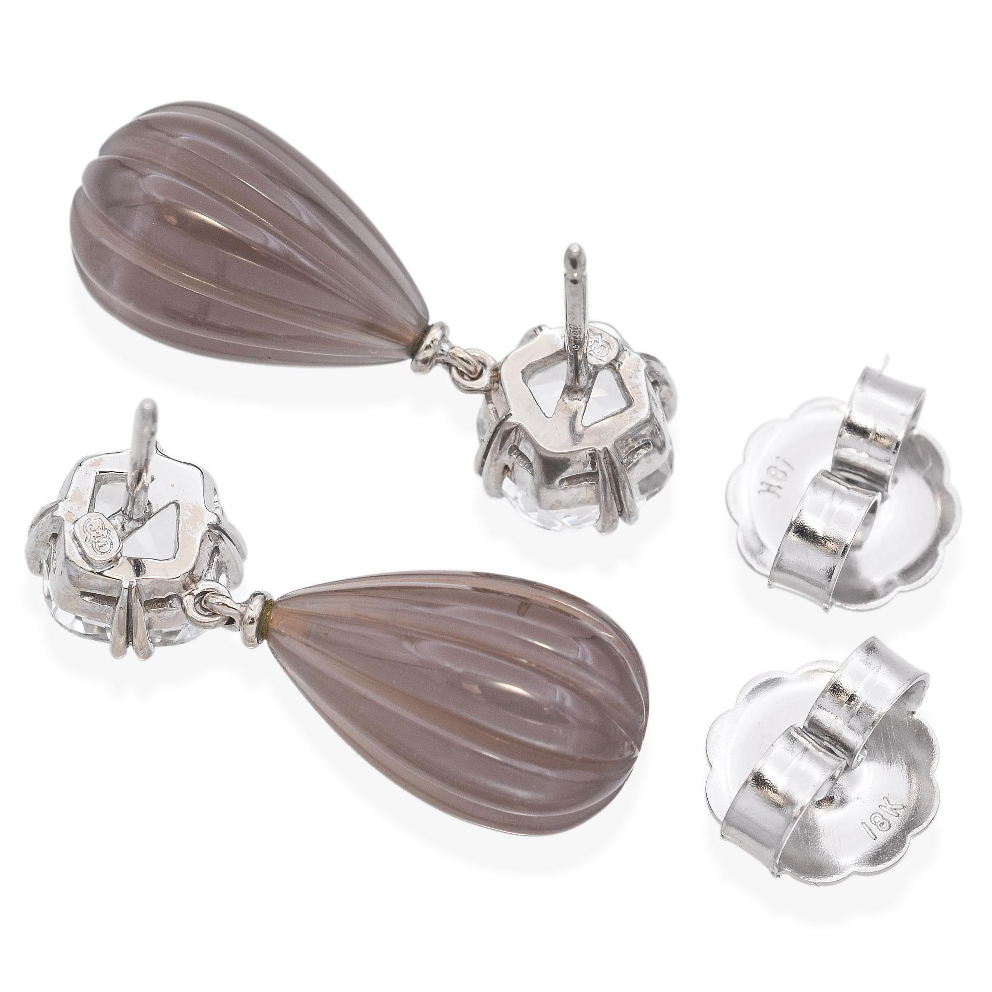 Pendientes de gota de cristal con brillo vintage de oro blanco de 18k en venta 1
