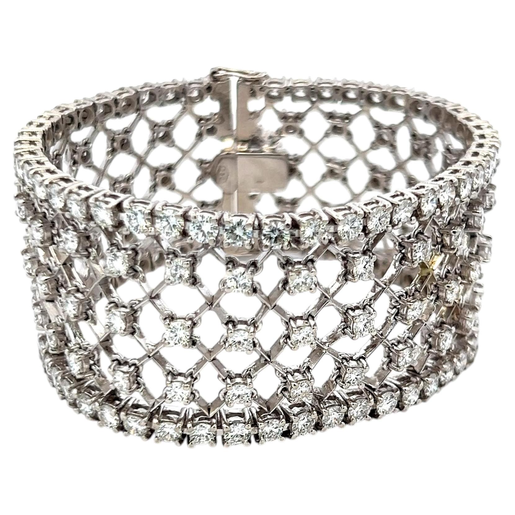 Vintage-Armband aus 18 Karat Weißgold mit 13 Karat runden Diamanten der Reinheit I-SI