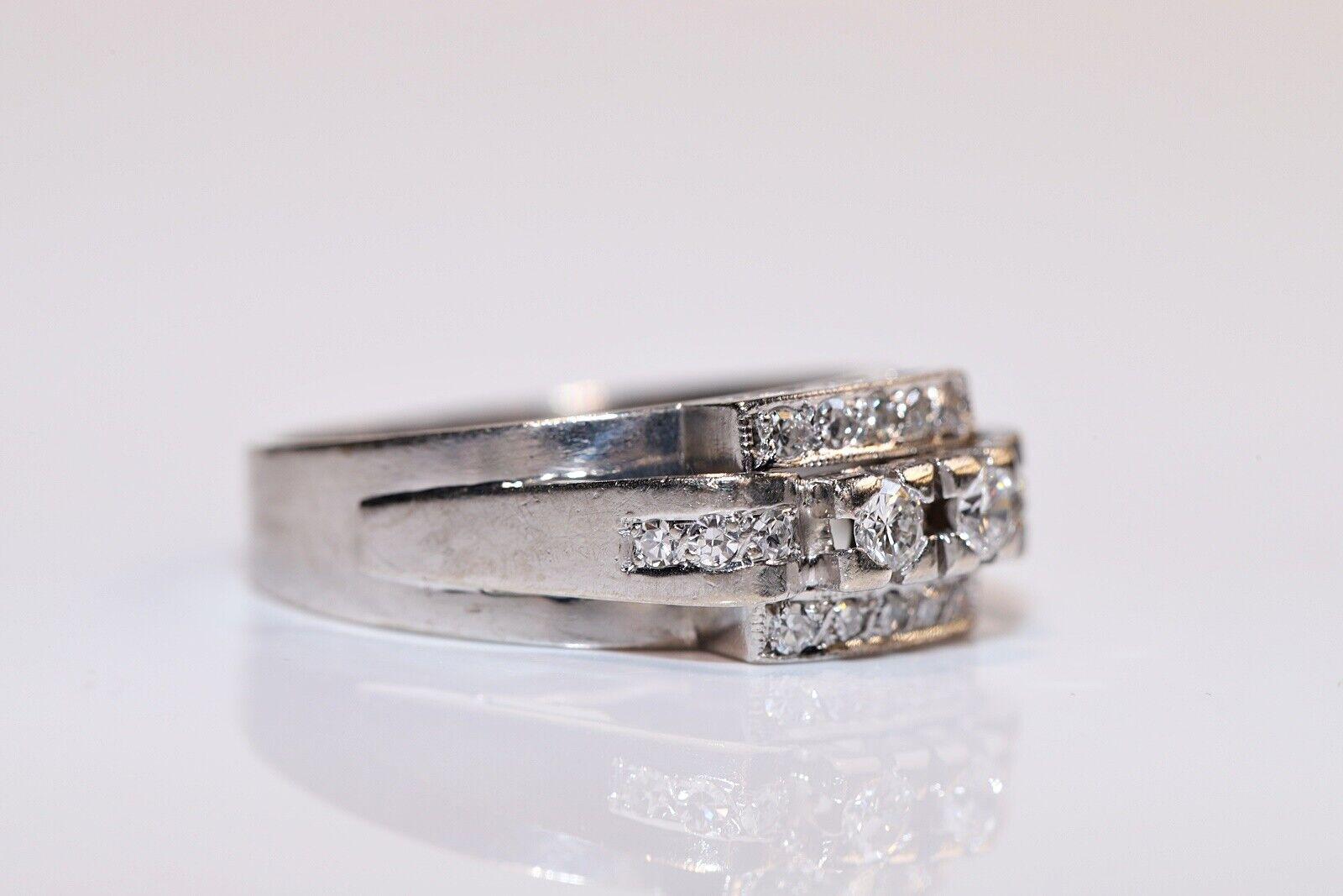 Brilliant Cut Vintage 18k White Gold Natural Diamond Decorated Ring For Sale