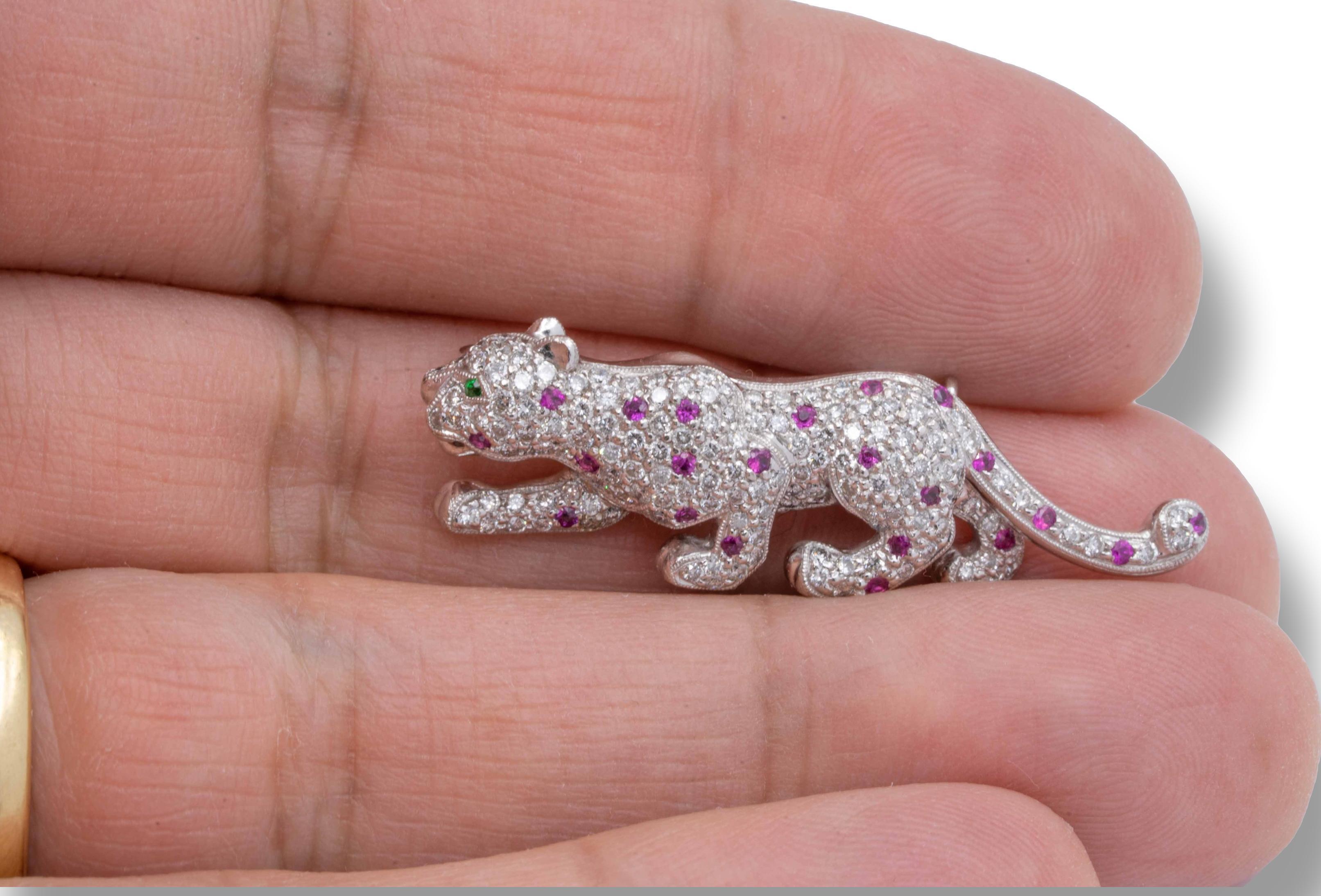Vintage 18K White Gold Panther Brooch 2.50 Cts Pave Diamonds + Pink Sapphires In Good Condition For Sale In New York, NY