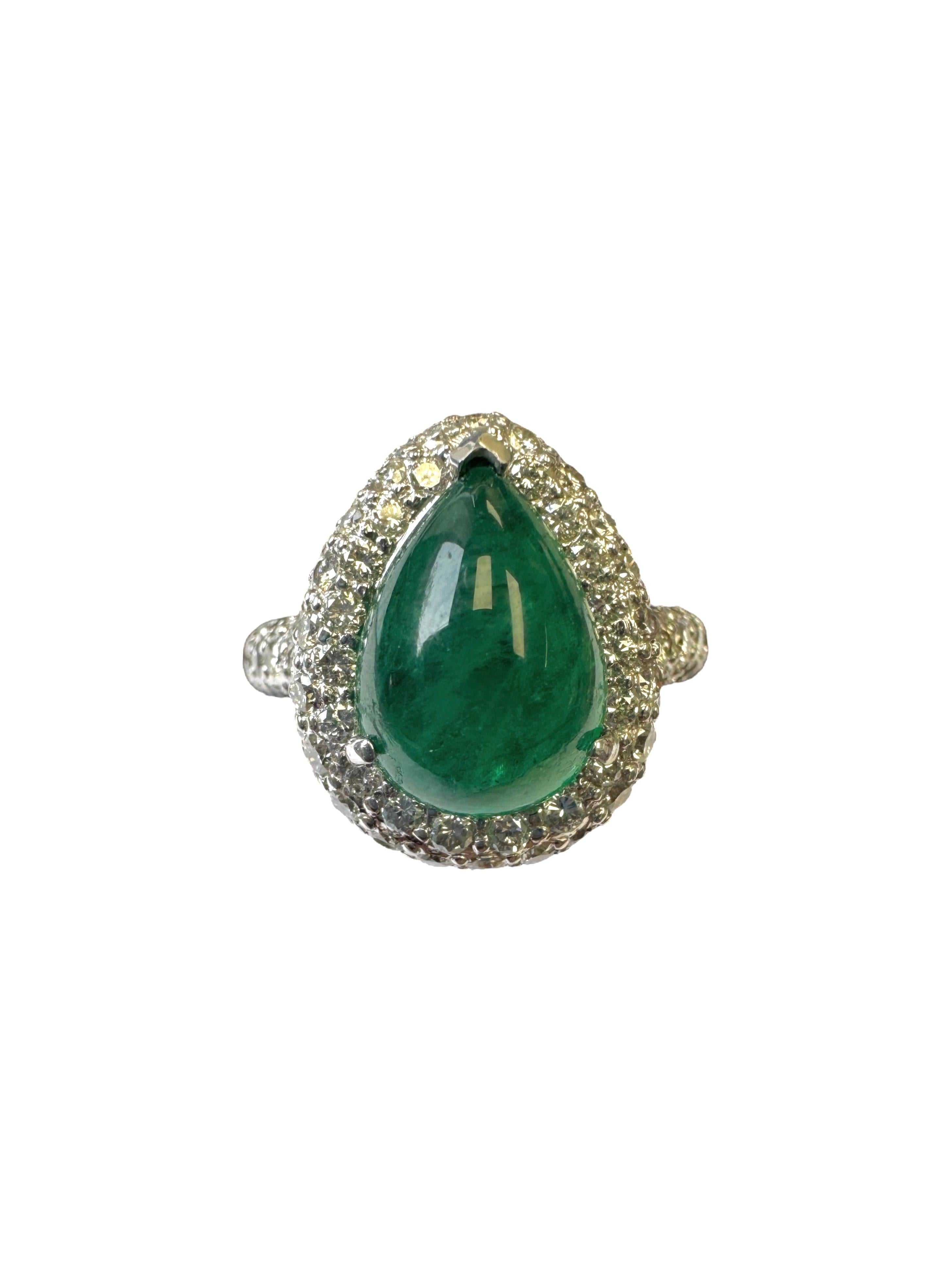 Pear Cut Vintage 18K White Gold Pear-Shaped Cabochon Emerald and Diamond Cocktail Ring For Sale