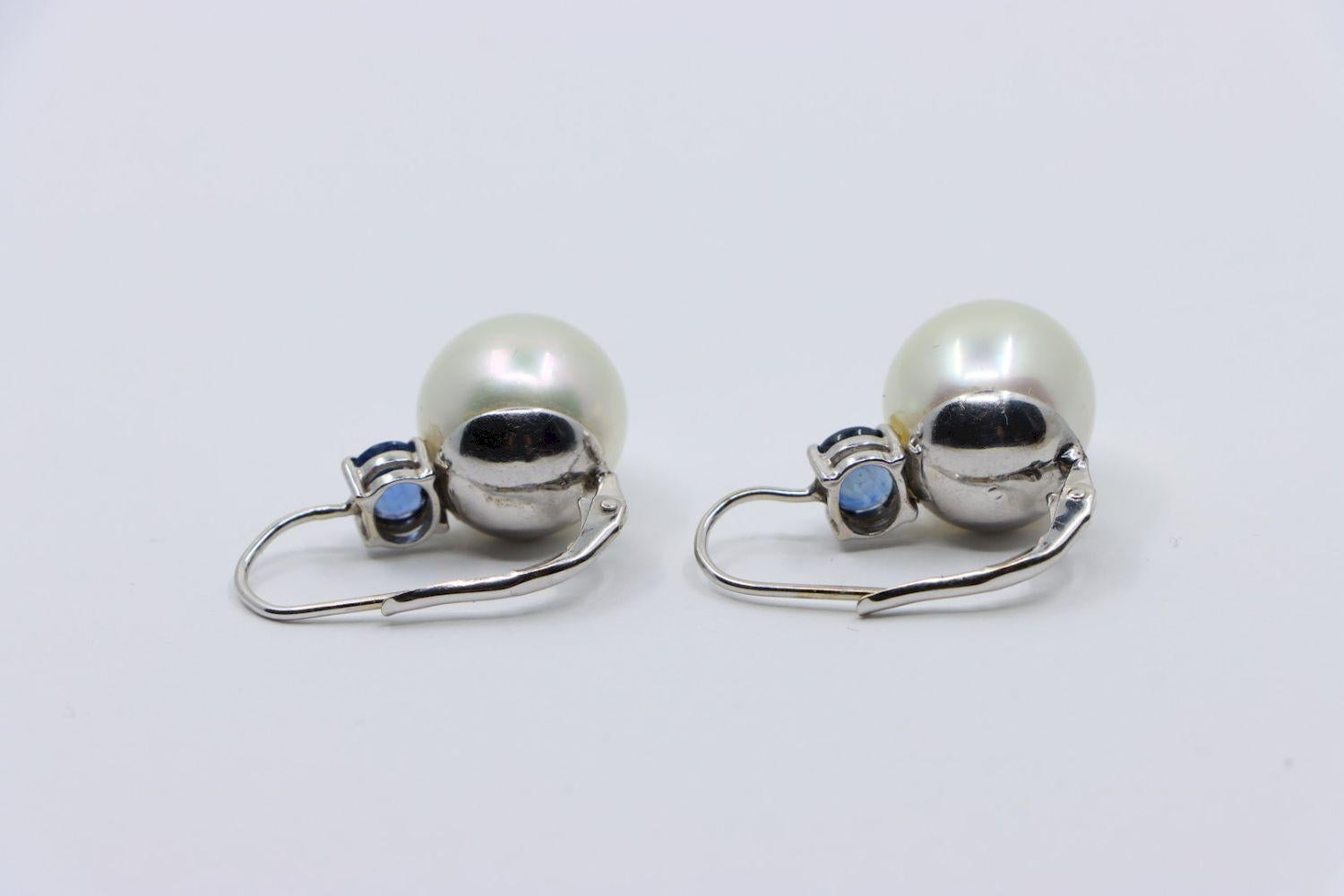 Pendiente vintage de oro blanco de 18 quilates con perla Saphirre en venta 2
