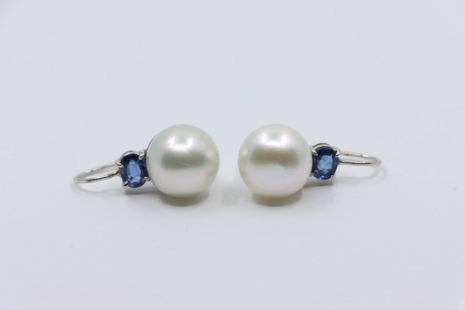 Pendiente vintage de oro blanco de 18 quilates con perla Saphirre en venta 3