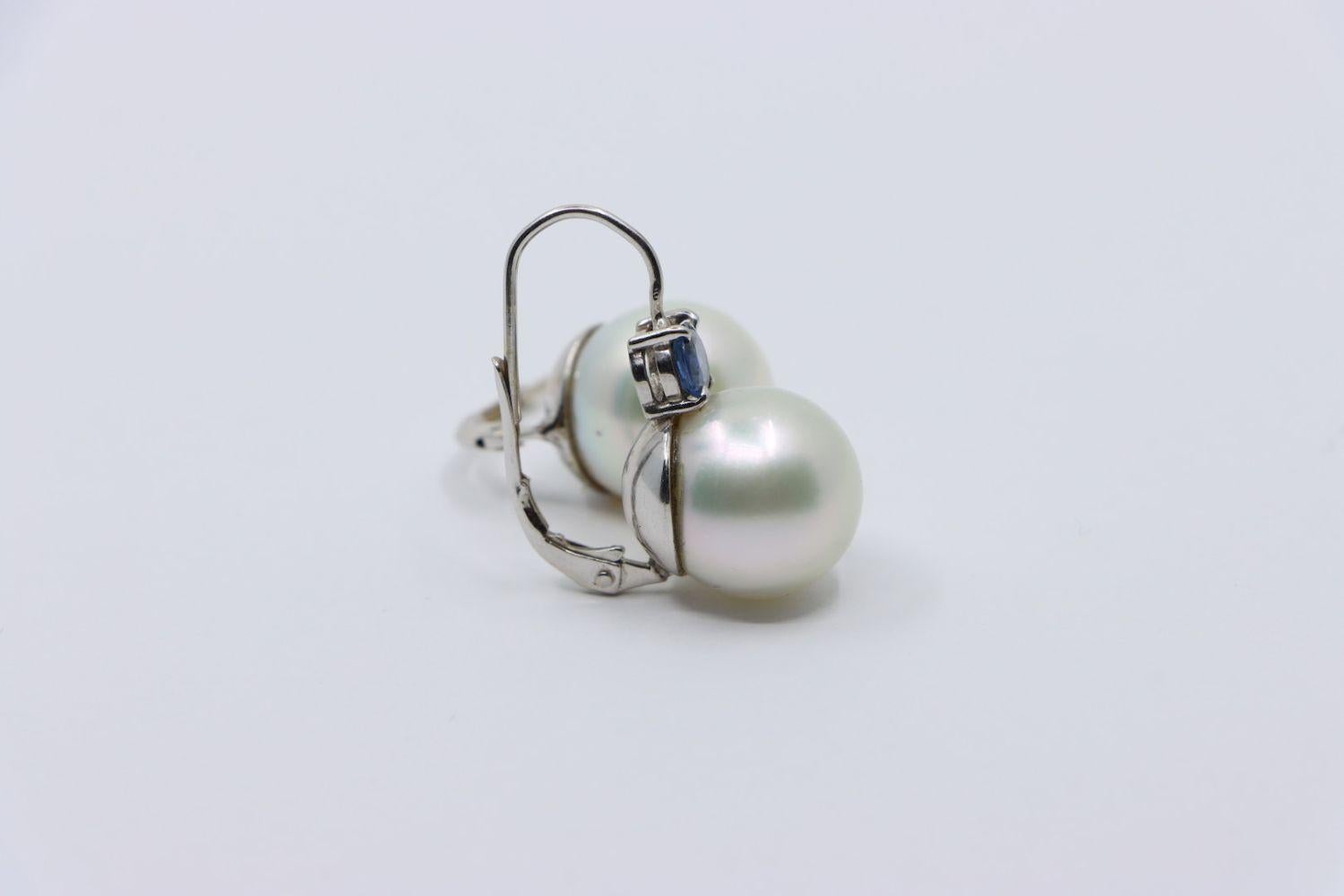 Pendiente vintage de oro blanco de 18 quilates con perla Saphirre en venta 4