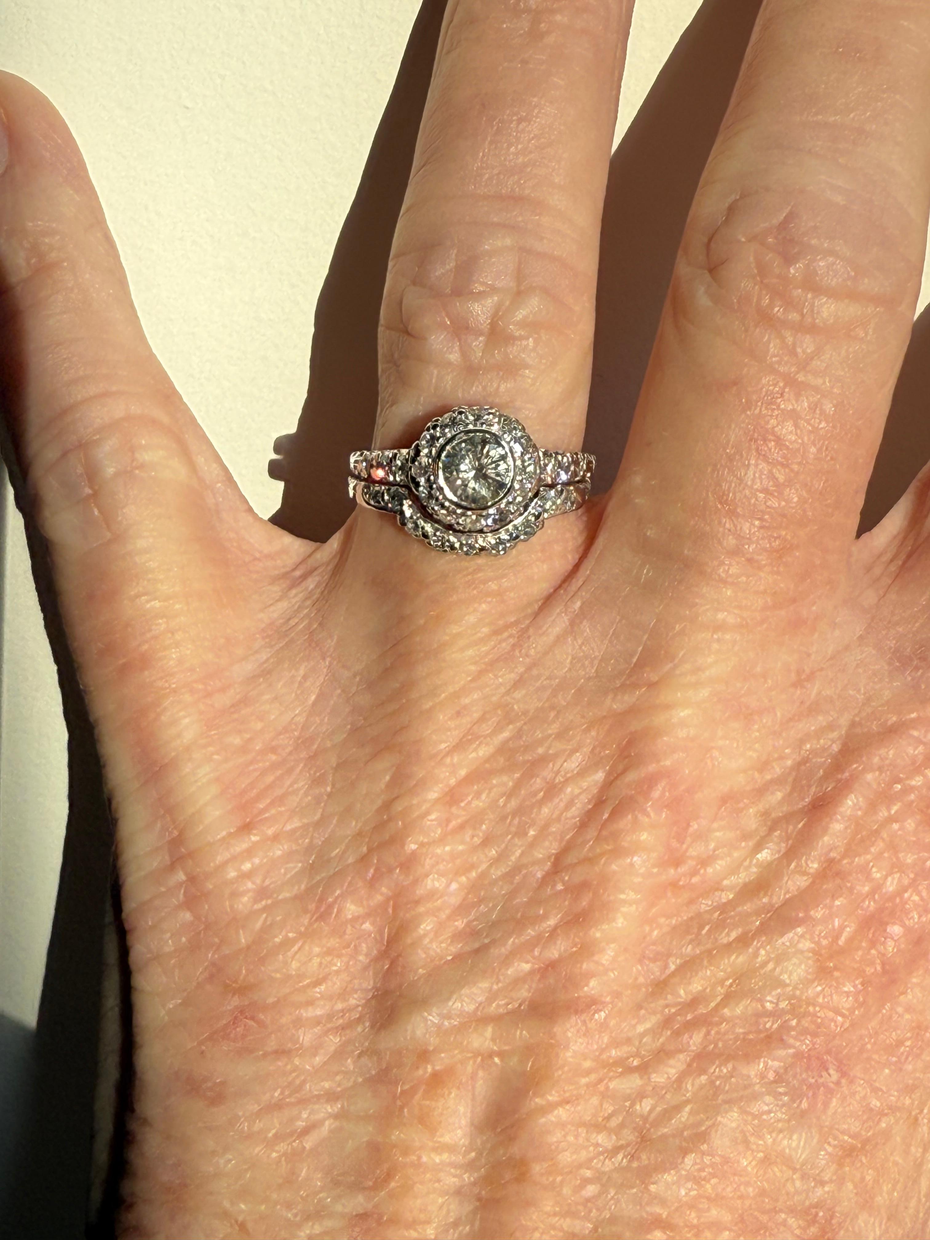 Set di due anelli di fidanzamento con diamanti d'epoca in oro bianco e platino - 1,04 ct. in vendita 2