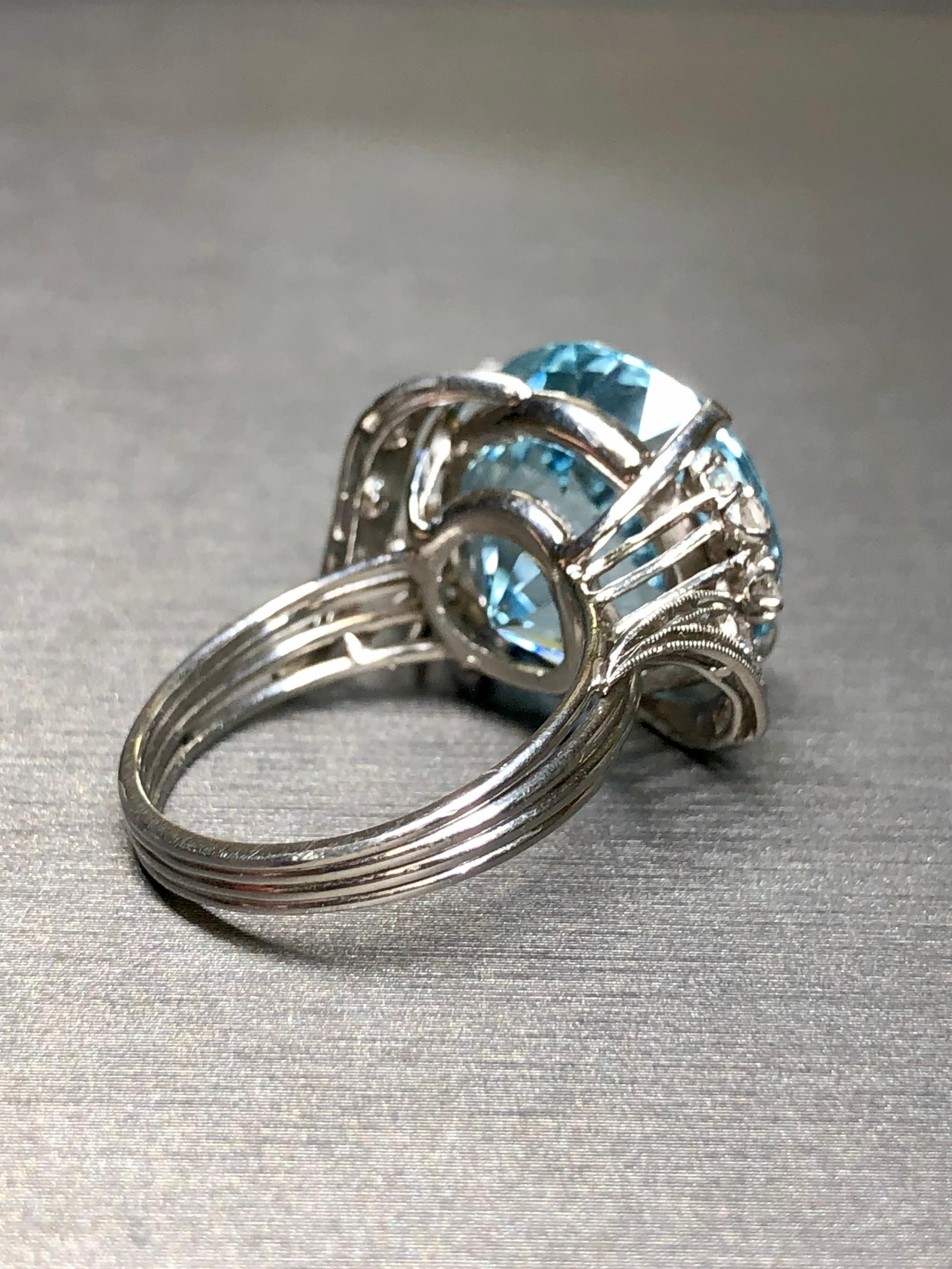 Round Cut Vintage 18K White Gold Round Aquamarine Diamond Cocktail Ring 15.67cttw Sz 6.75 For Sale