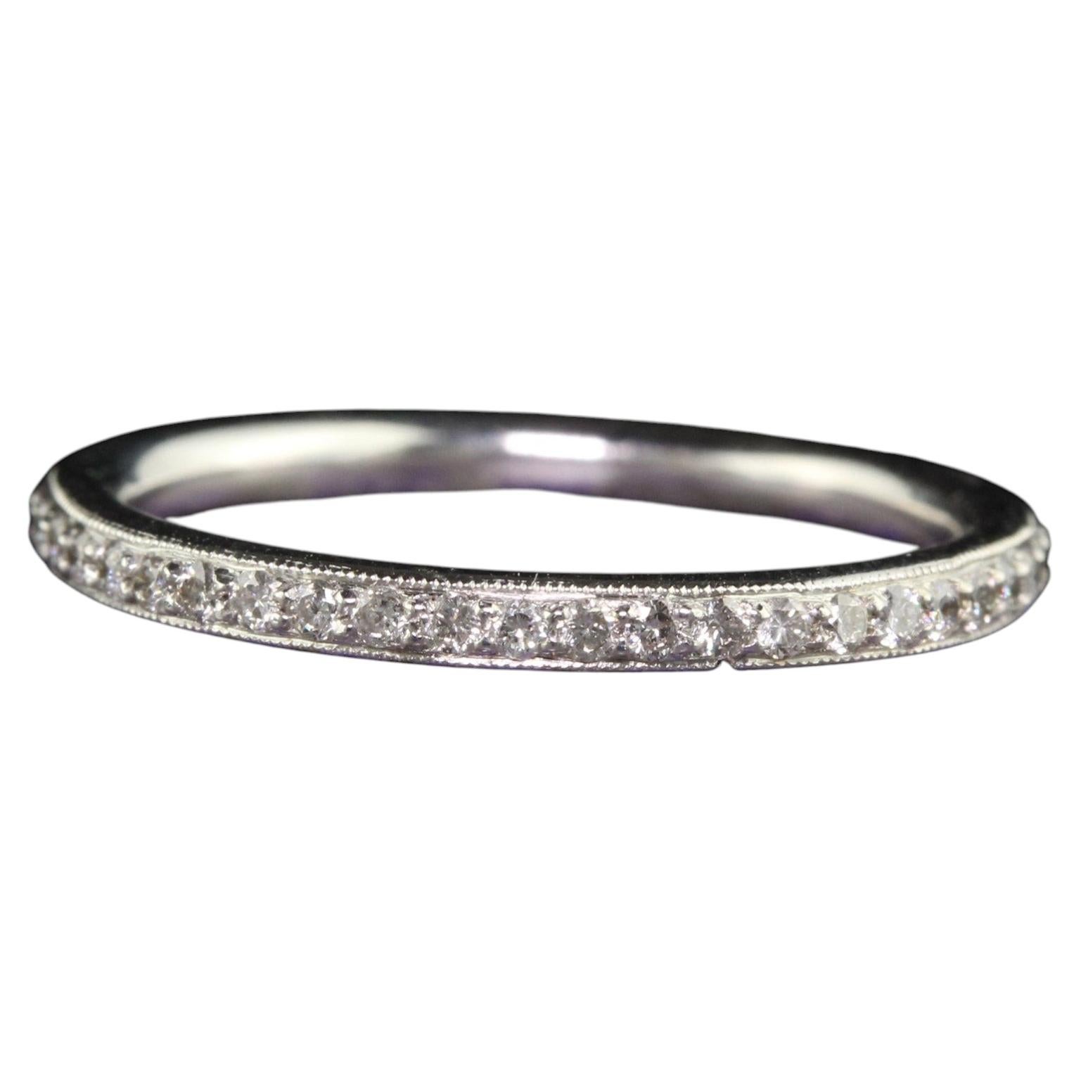 Vintage 18K White Gold Round Cut Eternity Wedding Band - Size 7