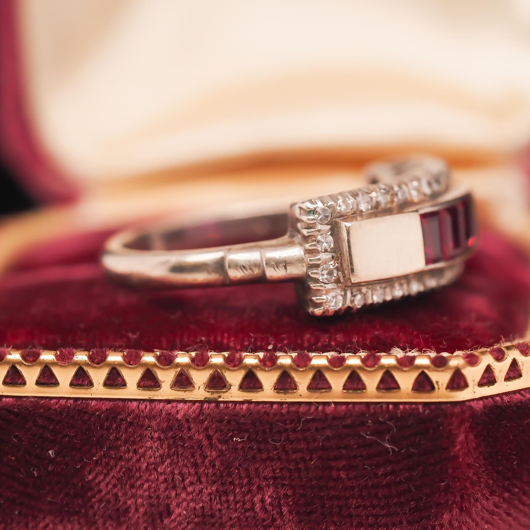 Vintage 18K White Gold Ruby and Diamond Wedding Band In Good Condition For Sale In Hicksville, NY