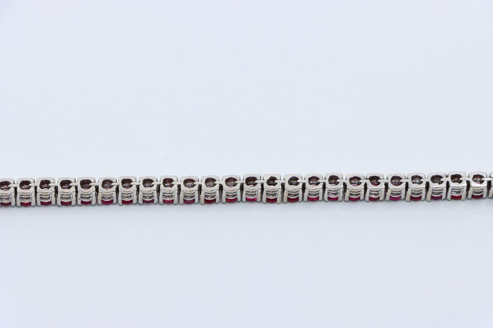 Bracelet Vintage en or blanc 18K avec rubis en vente 8